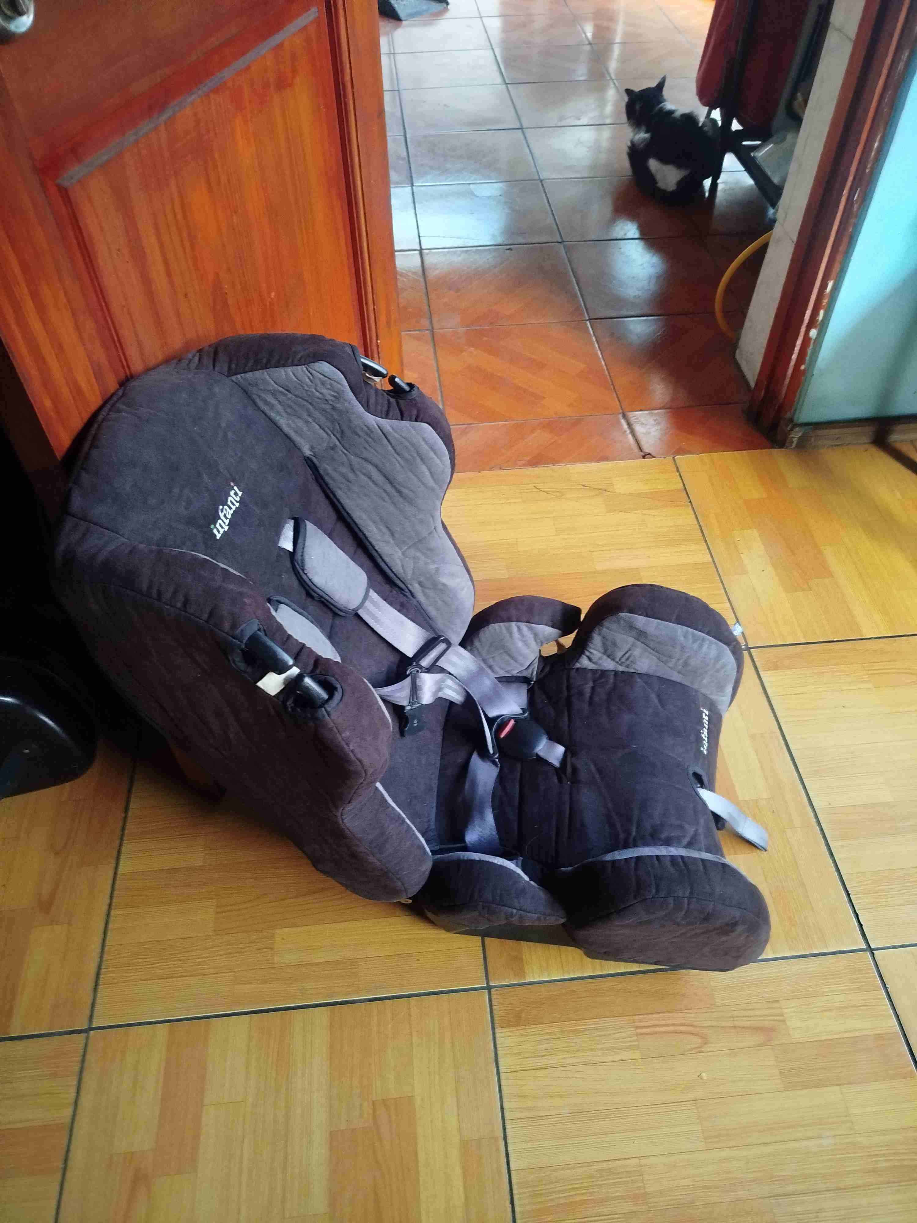 Silla para auto infantil marrón - miniatura 3