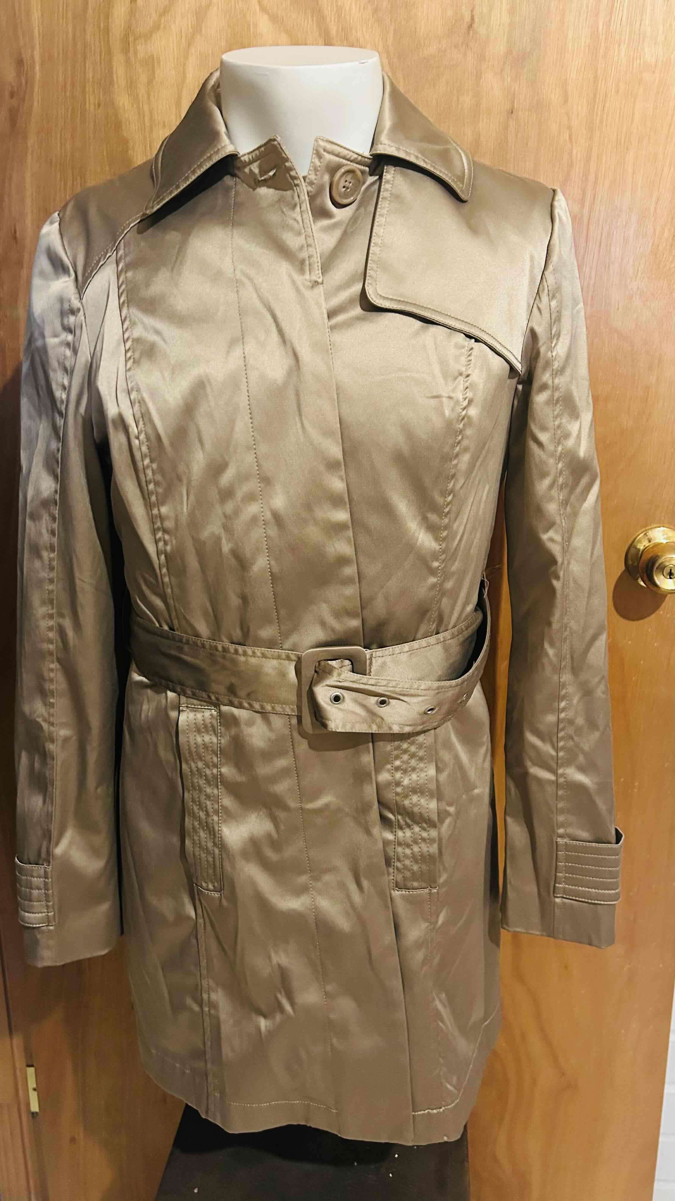 Gabardina Marquis talla L - miniatura 2