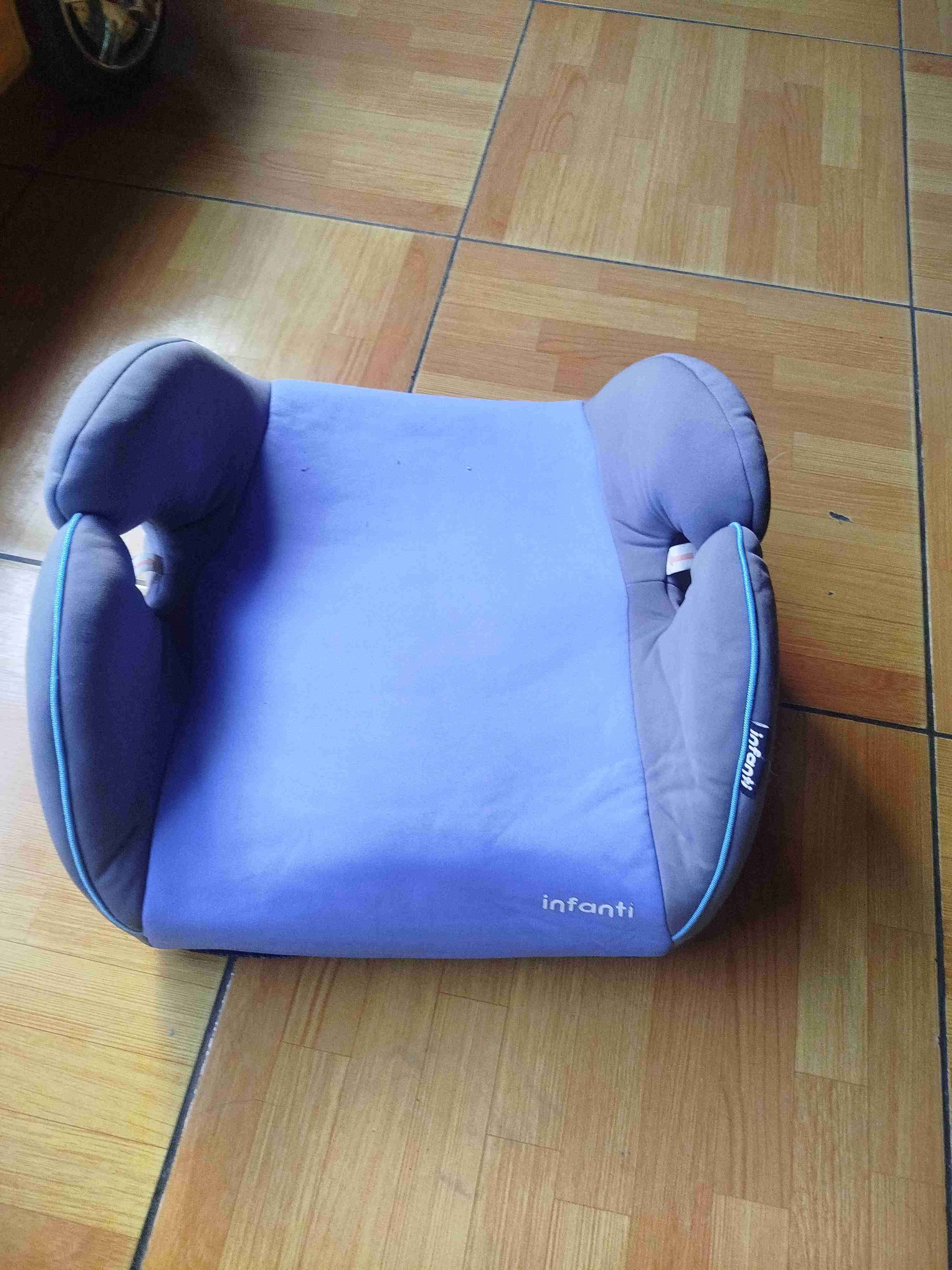 Alzador de niño para auto