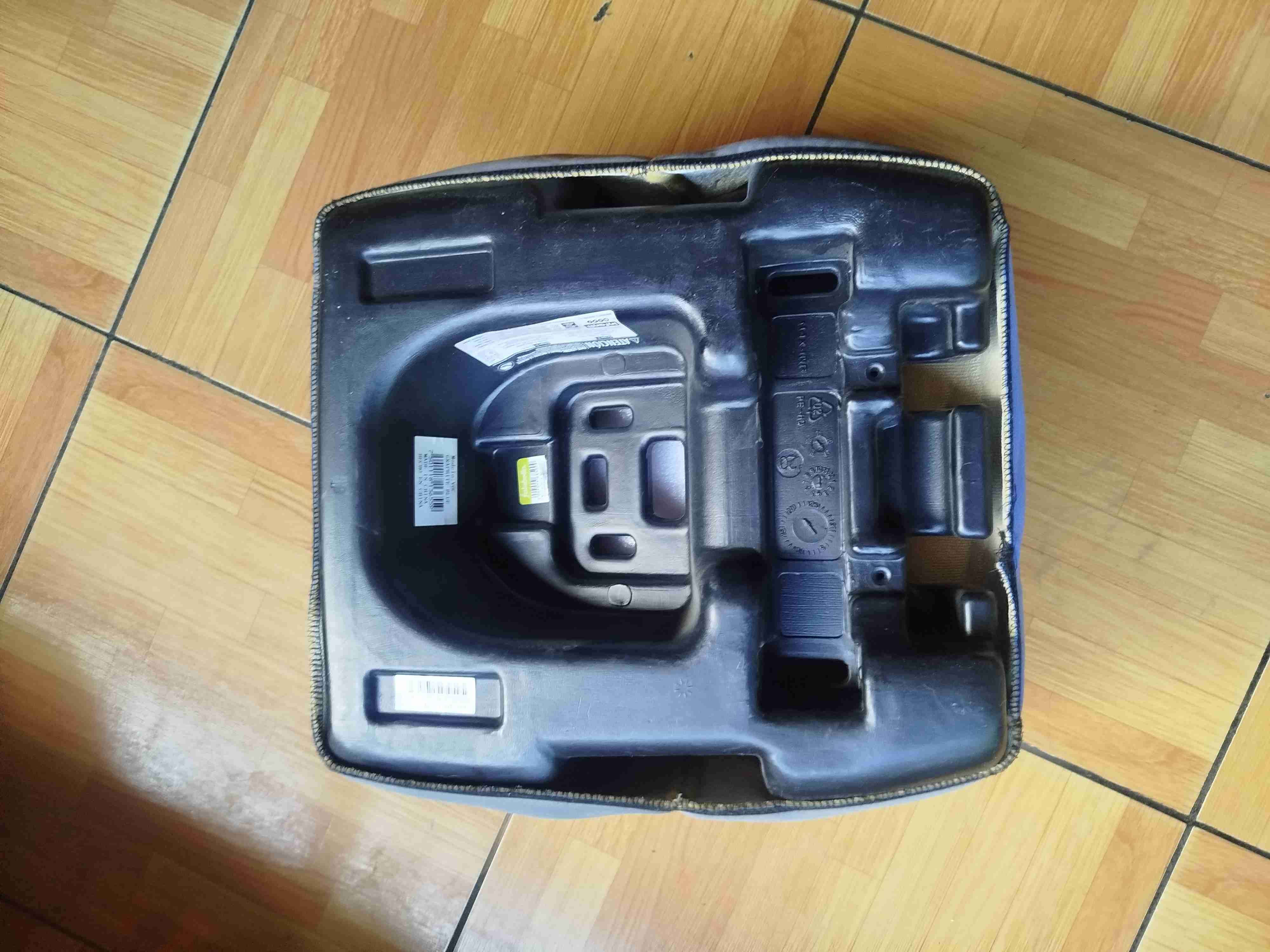 Alzador de niño para auto - miniatura 3