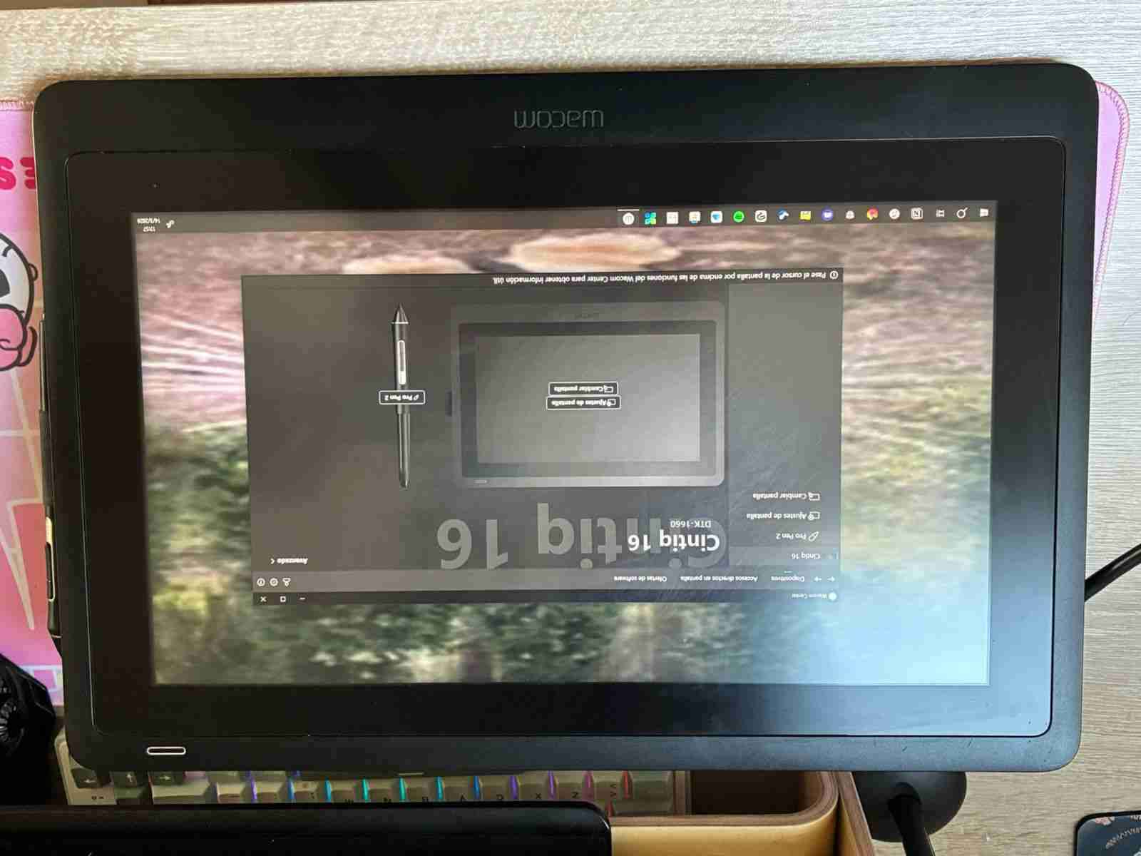 Tableta gráfica Wacom Cintiq 16, 2019, usada - miniatura 5
