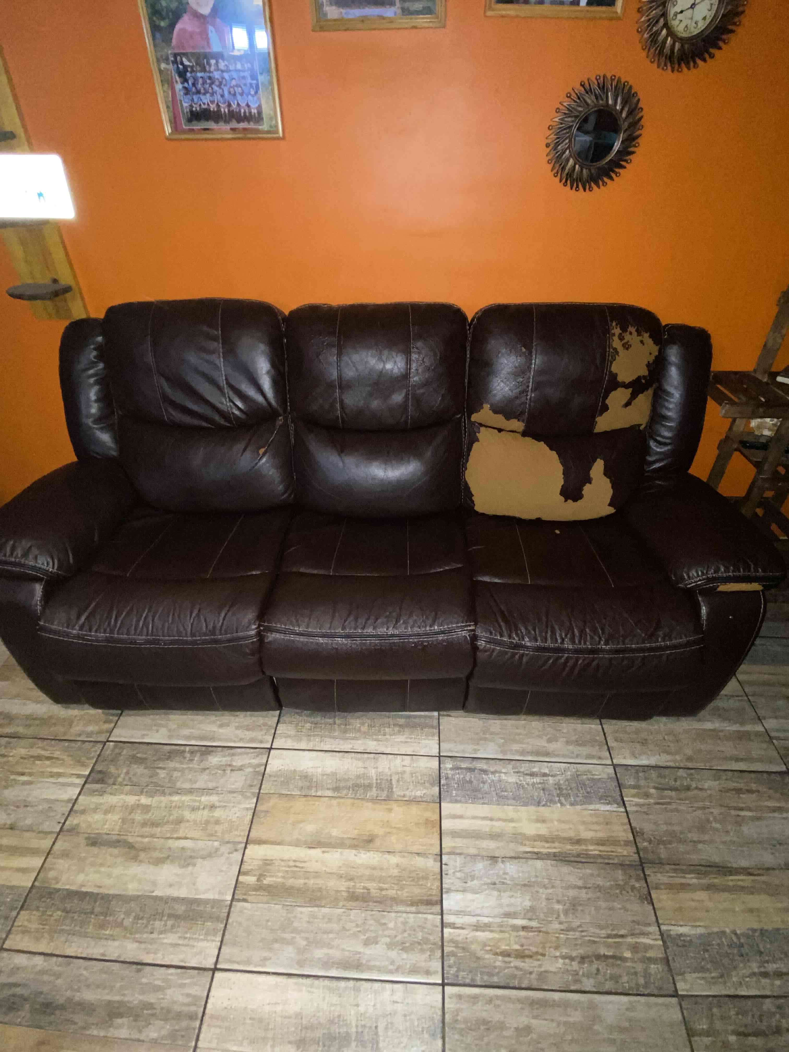 Sofá de cuero marrón - miniatura 3