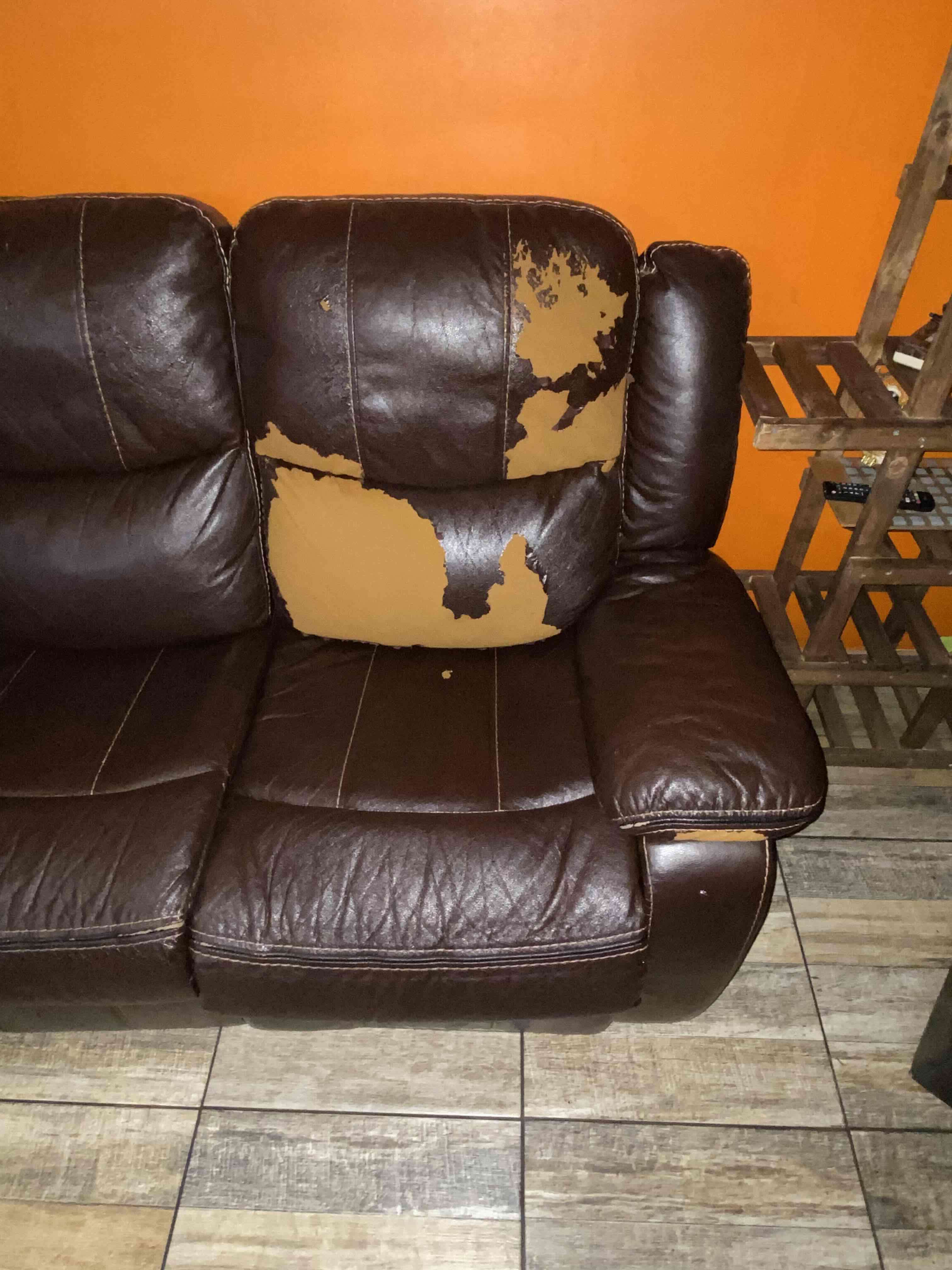 Sofá de cuero marrón - miniatura 4