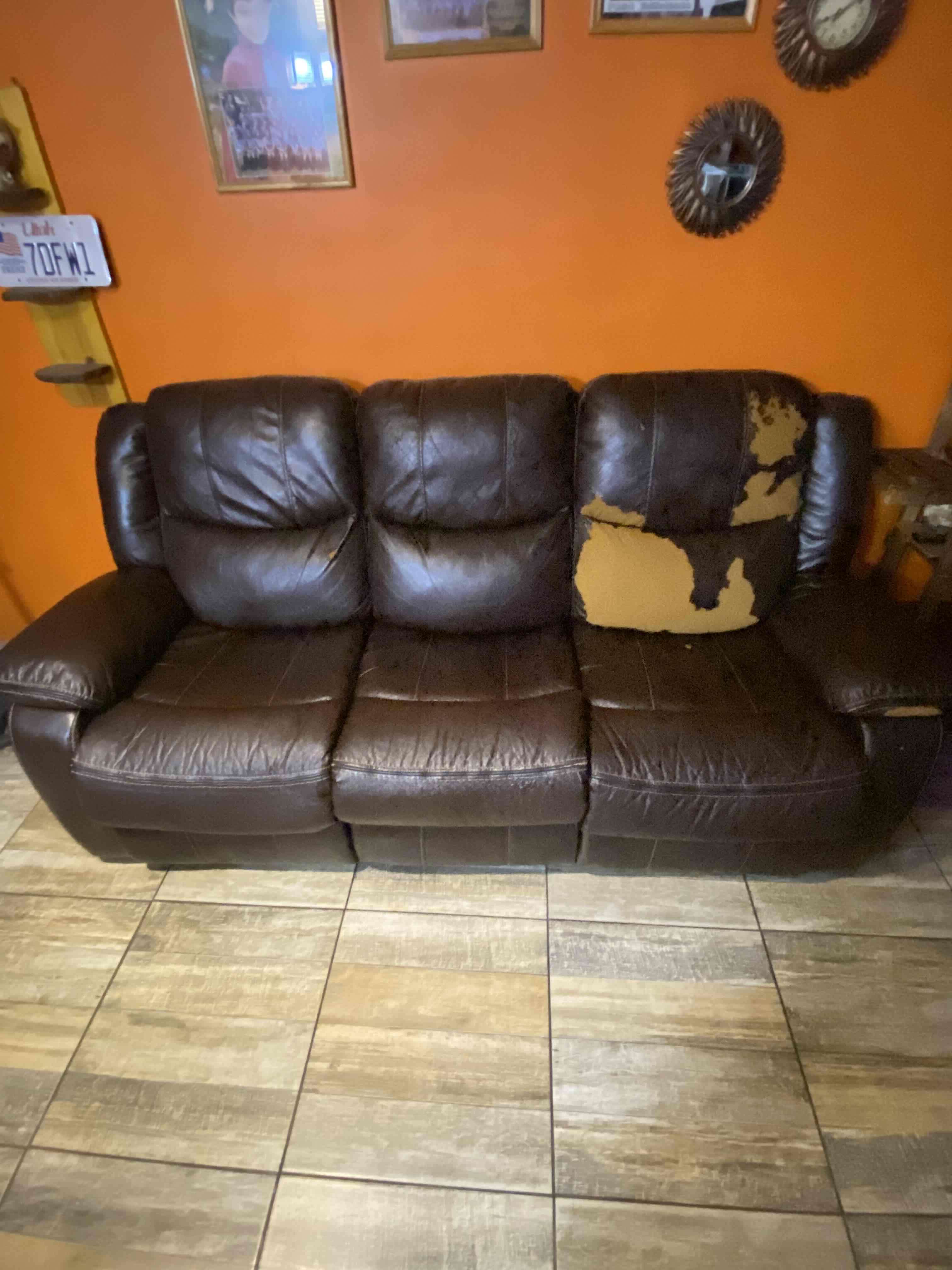 Sofá de cuero marrón - miniatura 6