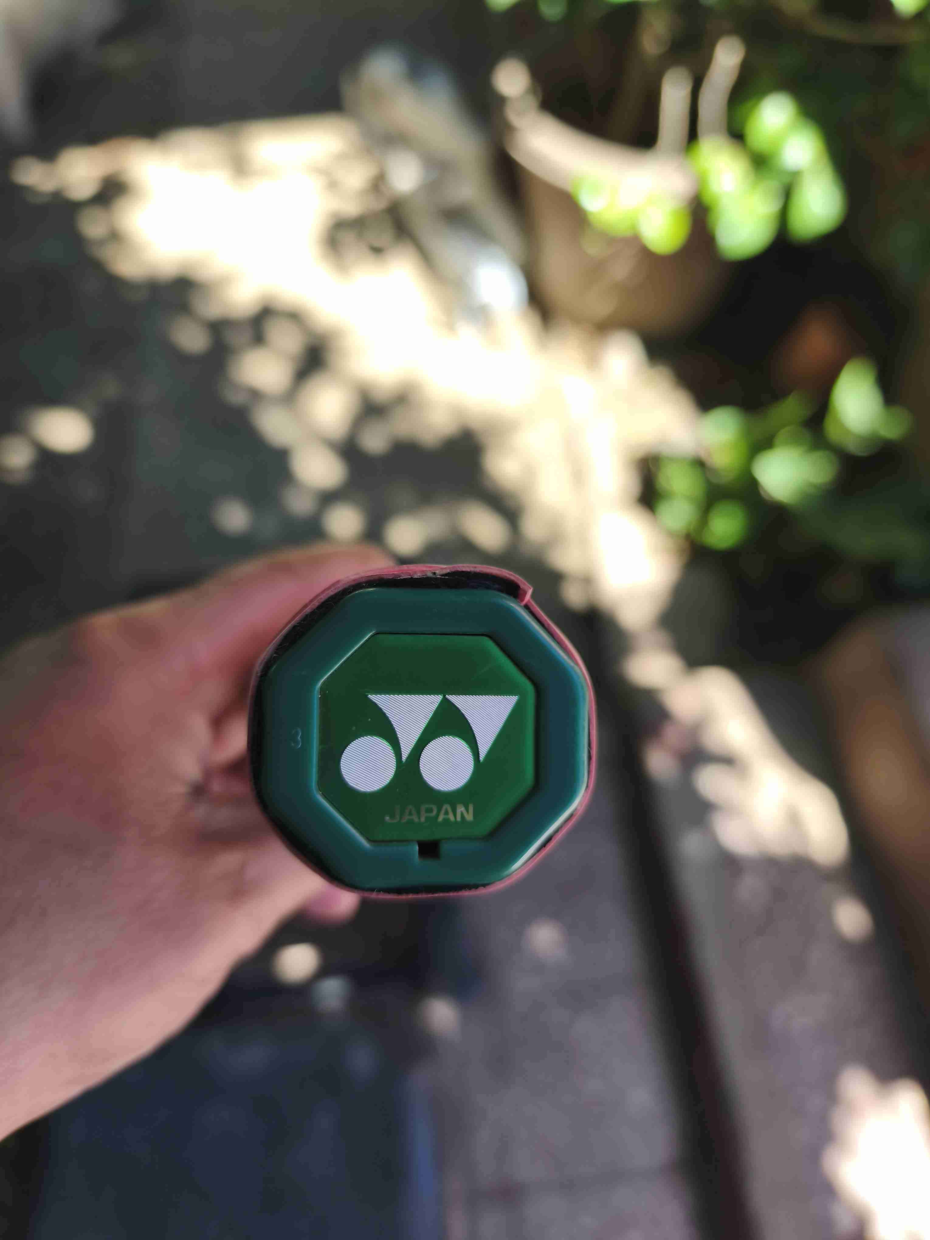 Vendo Raqueta de Tenis Yonex Vcore 98 305 grs.