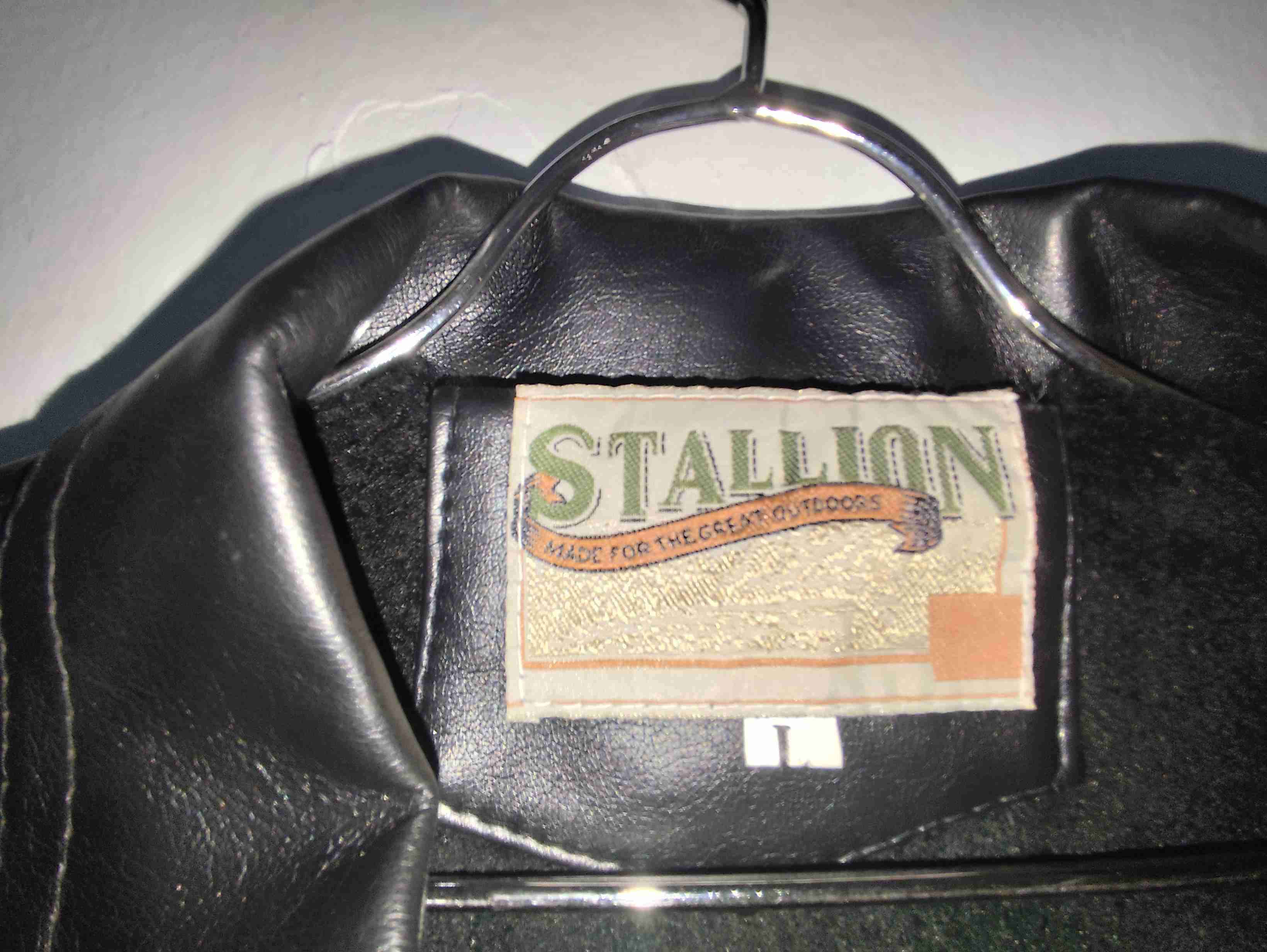 Chaqueta de cuero negra - miniatura 4