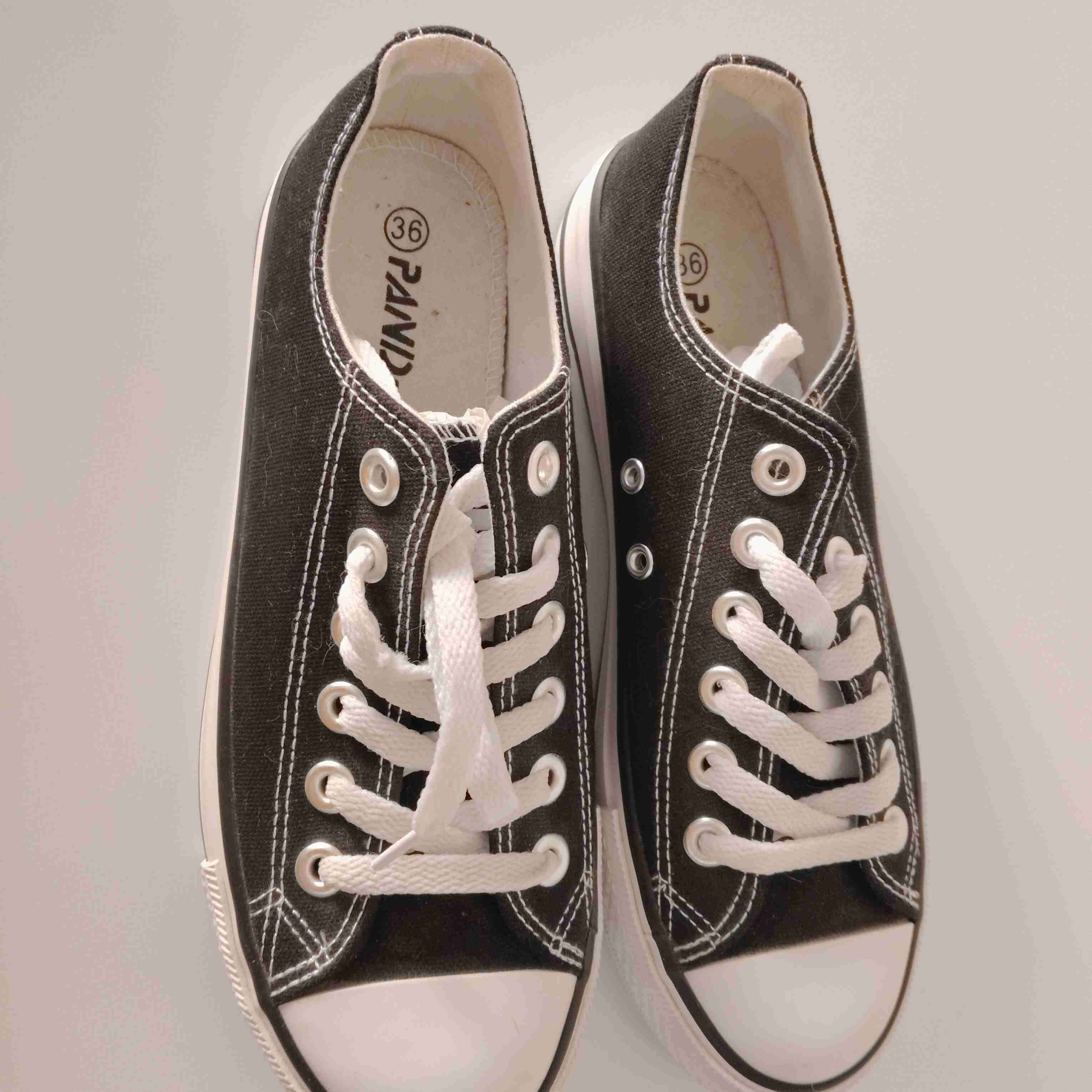 Zapatillas negras de lona