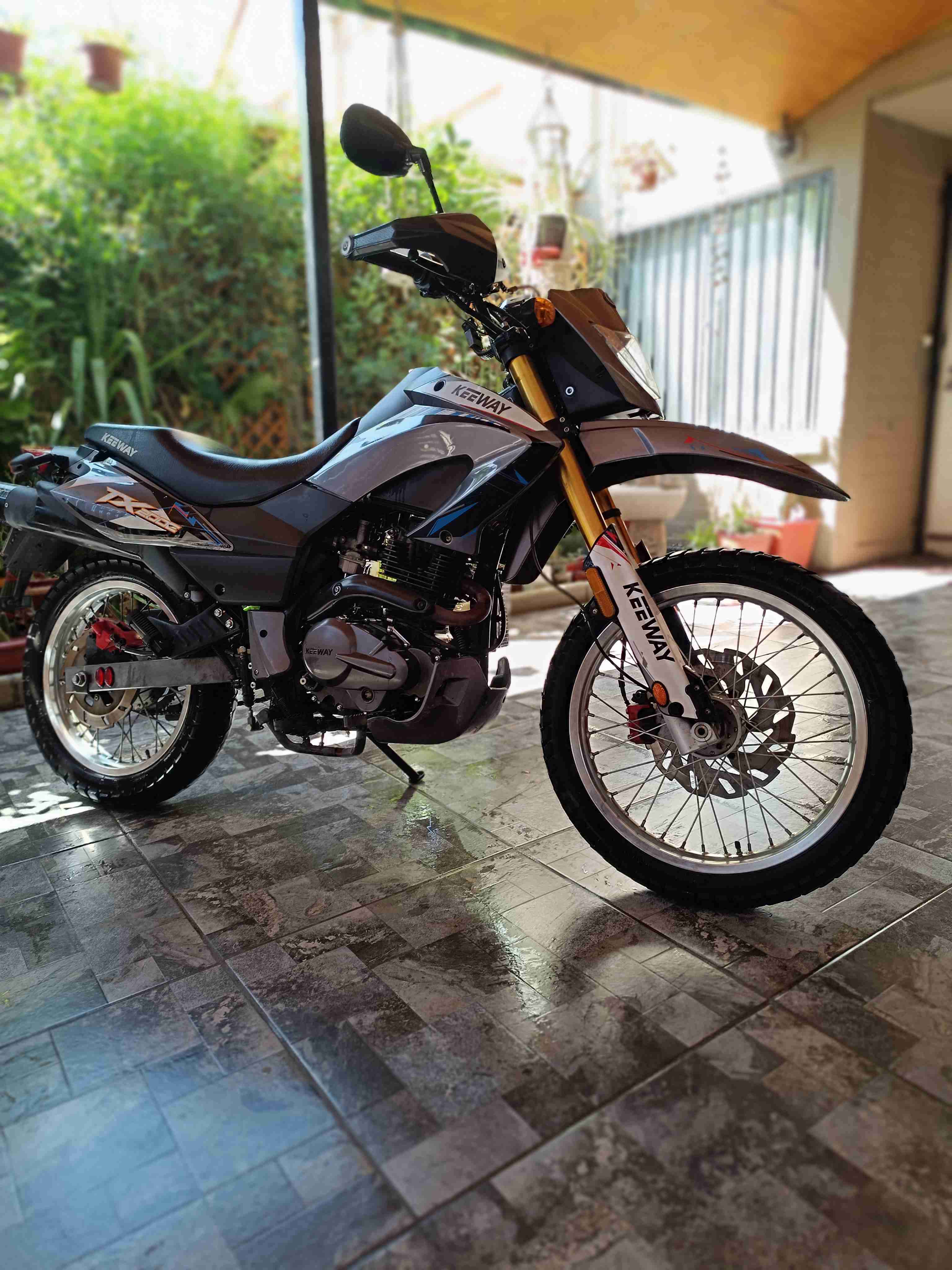 Moto Keeway tx 200 enduro - miniatura 2