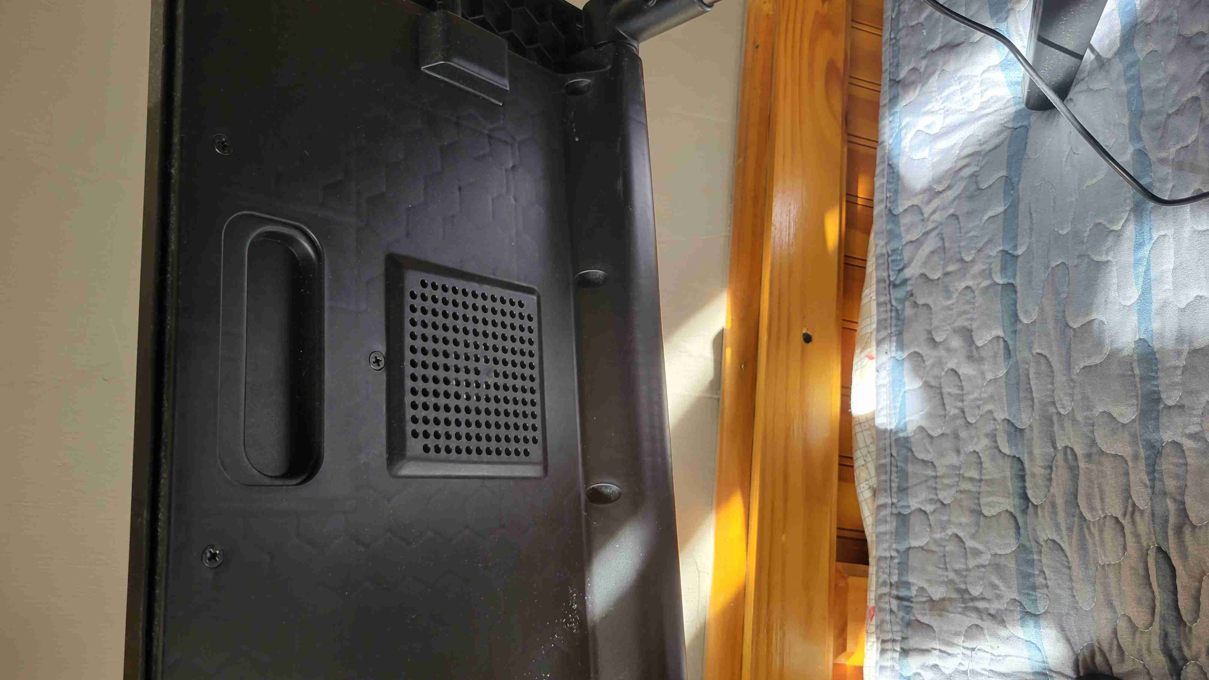 Mesa plegable para notebook con ventilador - miniatura 3