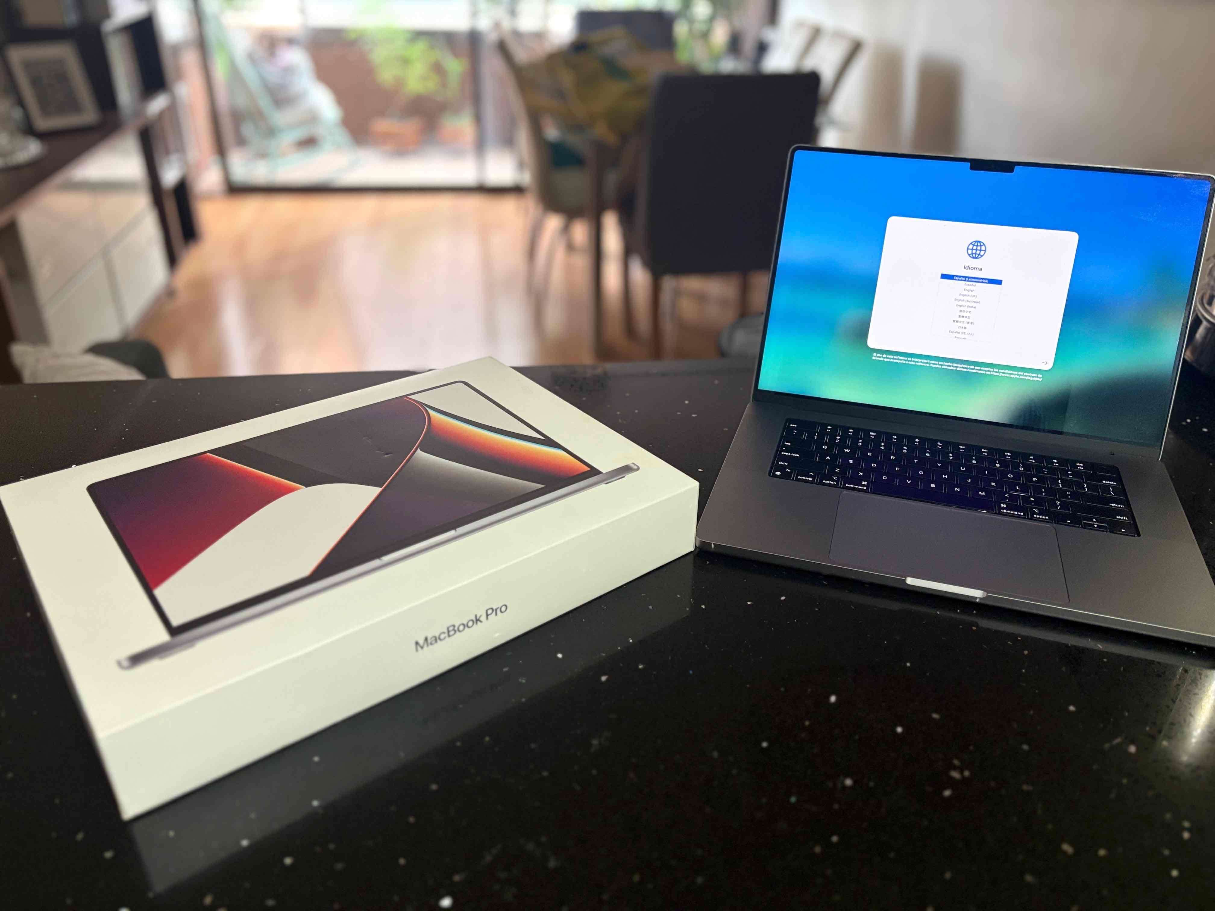 MacBook Pro 16 pulgadas M1 Pro - miniatura 2