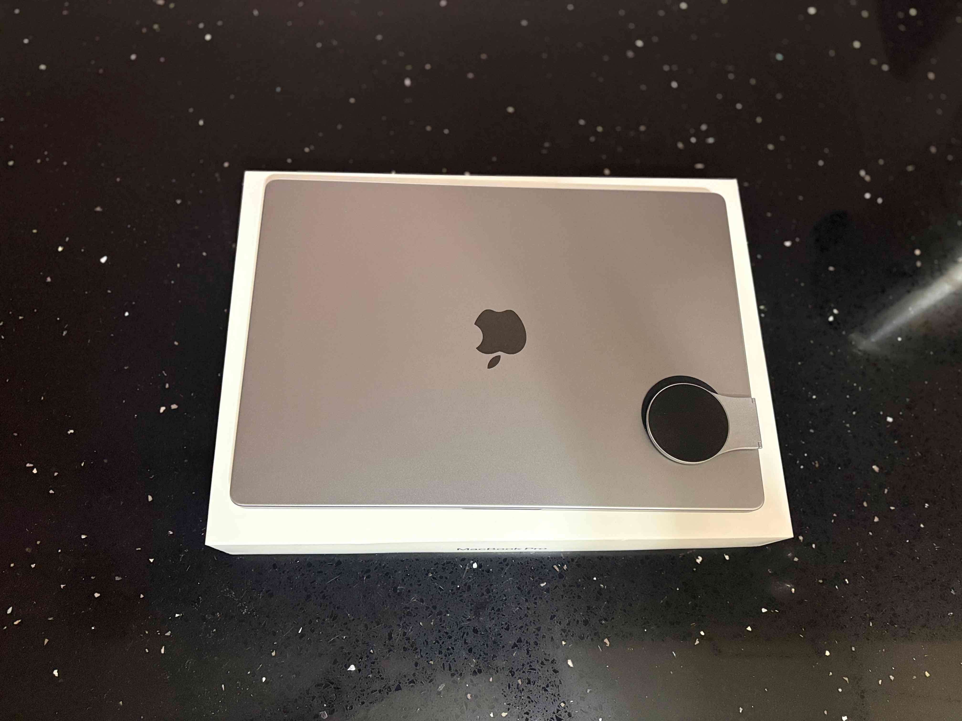 MacBook Pro 16 pulgadas M1 Pro - miniatura 4
