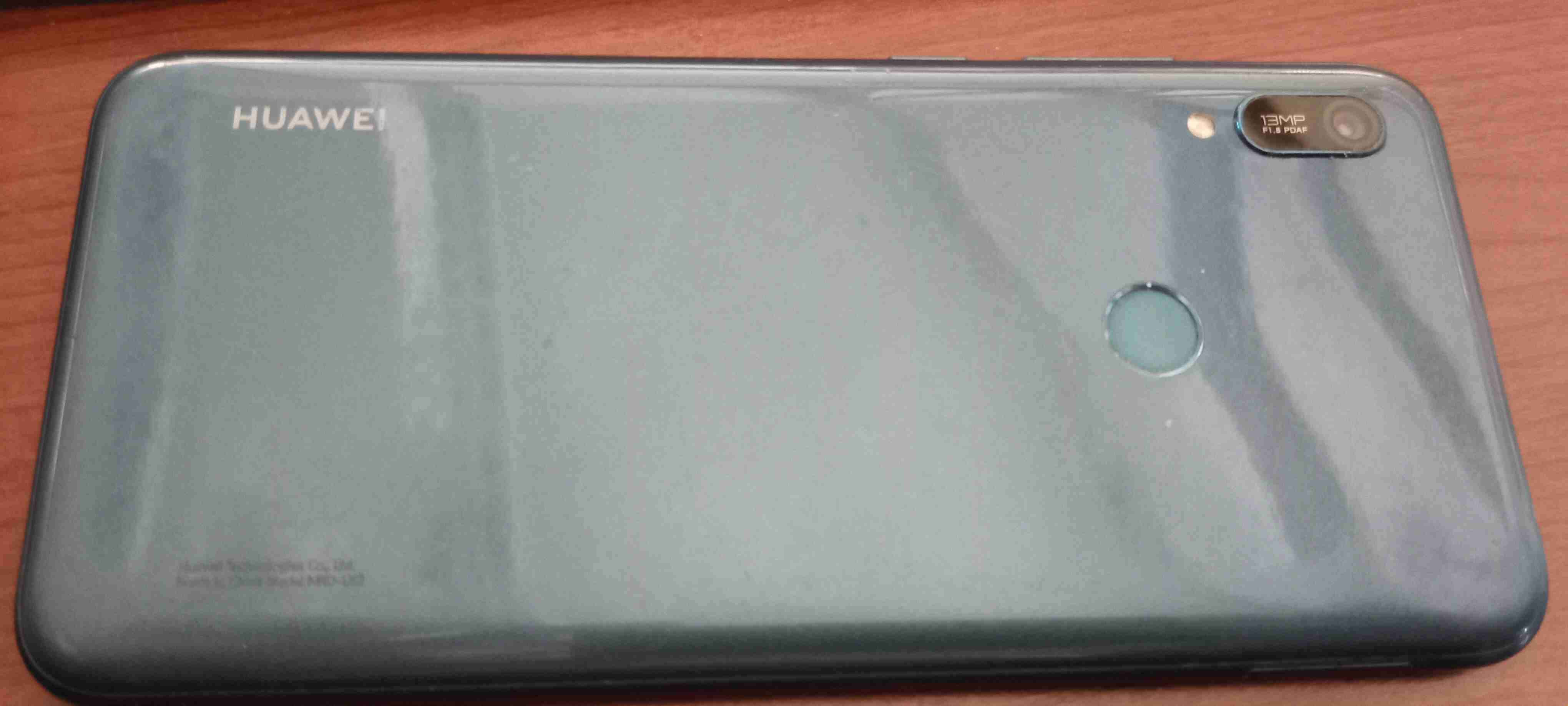 Teléfono Huawei Y6 2019 - miniatura 2