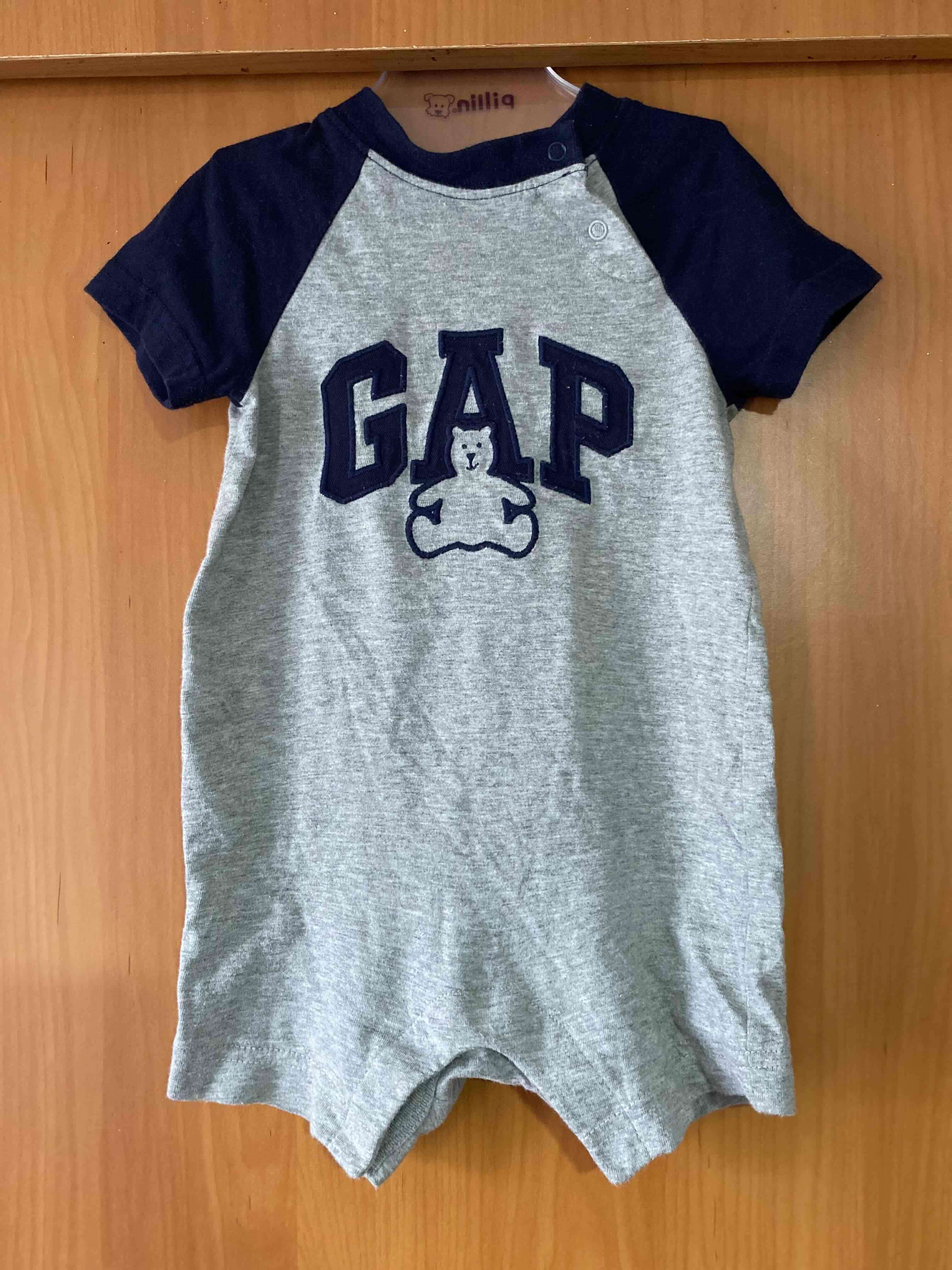 Enterito bebé GAP gris y azul