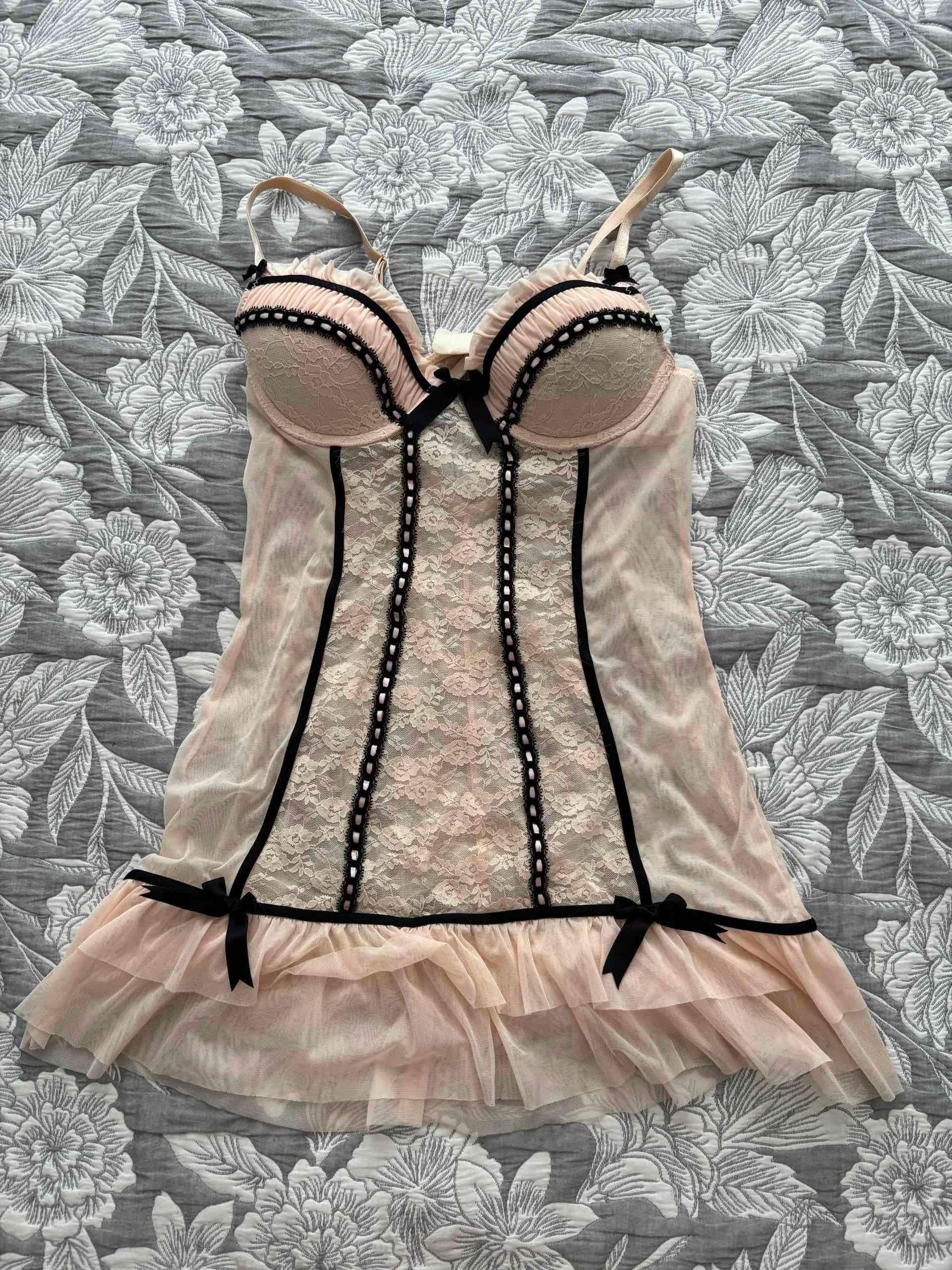 Baby doll de encaje rosa