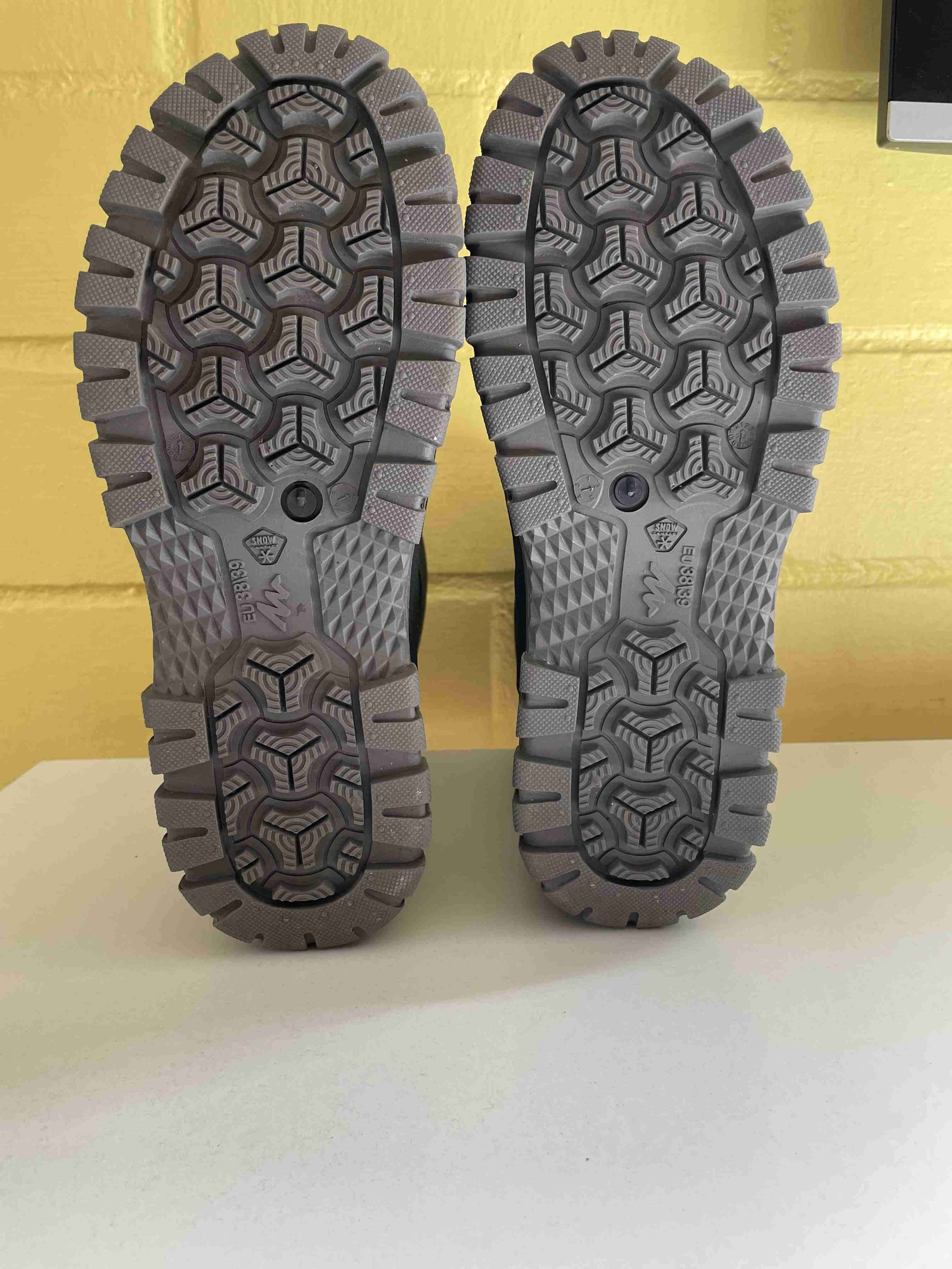 Botas negras de invierno - miniatura 3