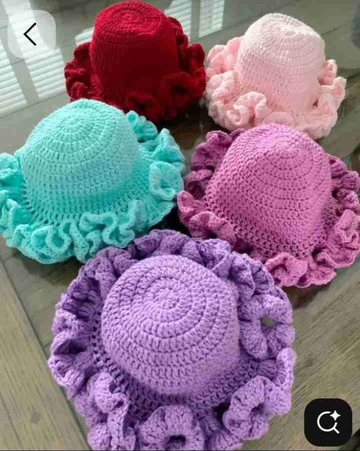 Gorro de lana rosa tejido a mano - miniatura 4