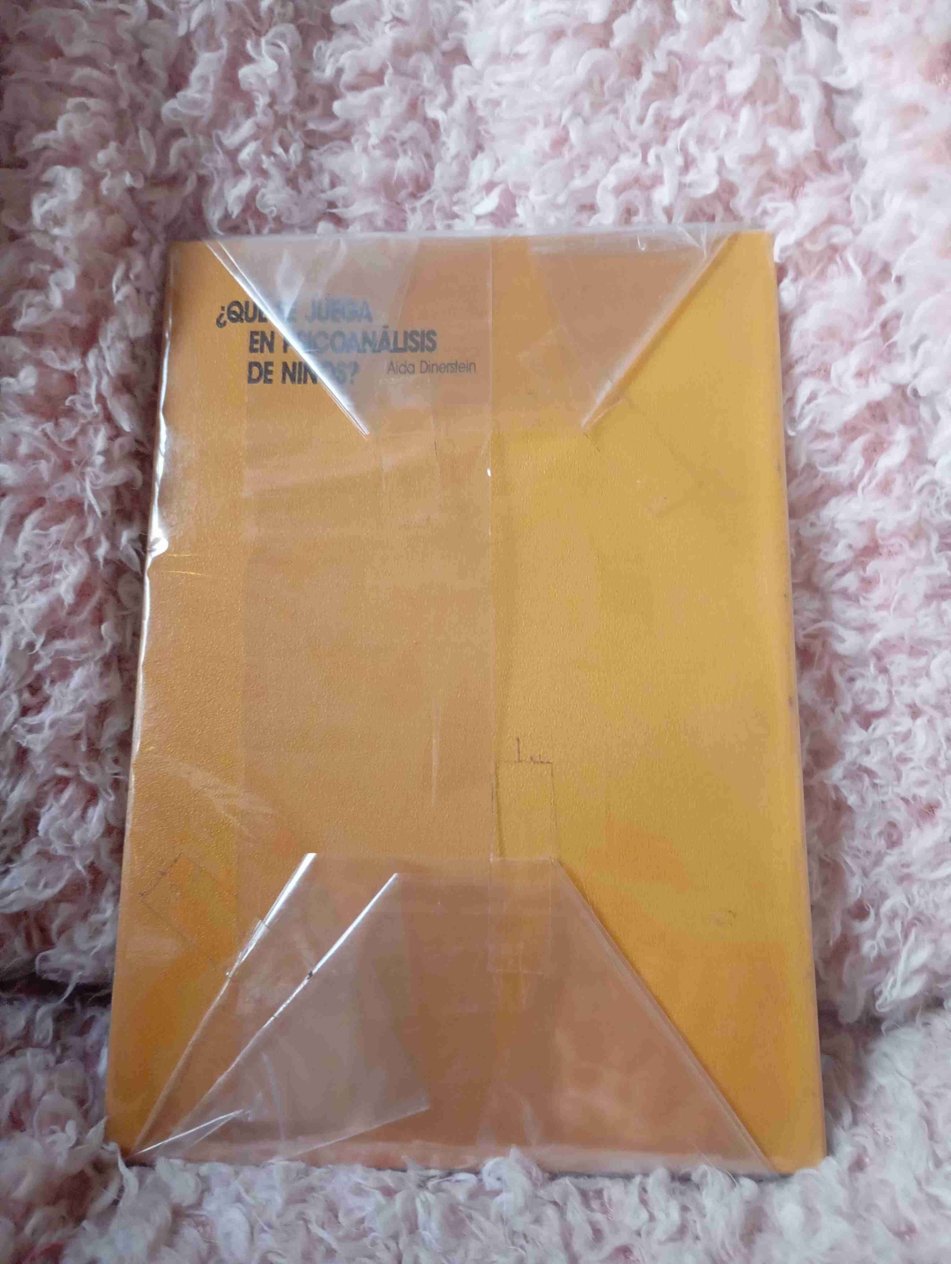 Libro "¿Qué se juega en Psicoanálisis de Niños?" - miniatura 2