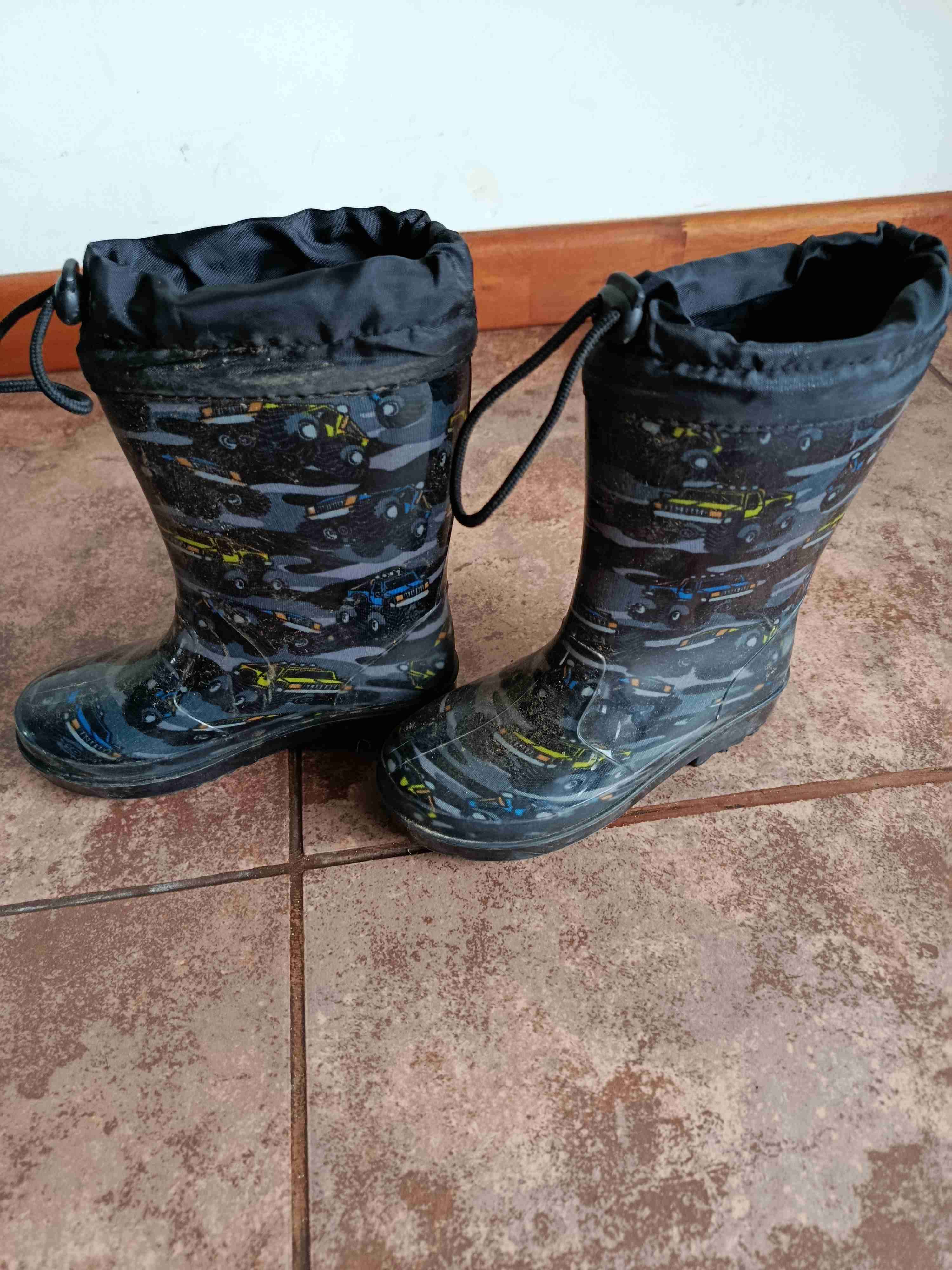 Botas de lluvia infantiles estampadas