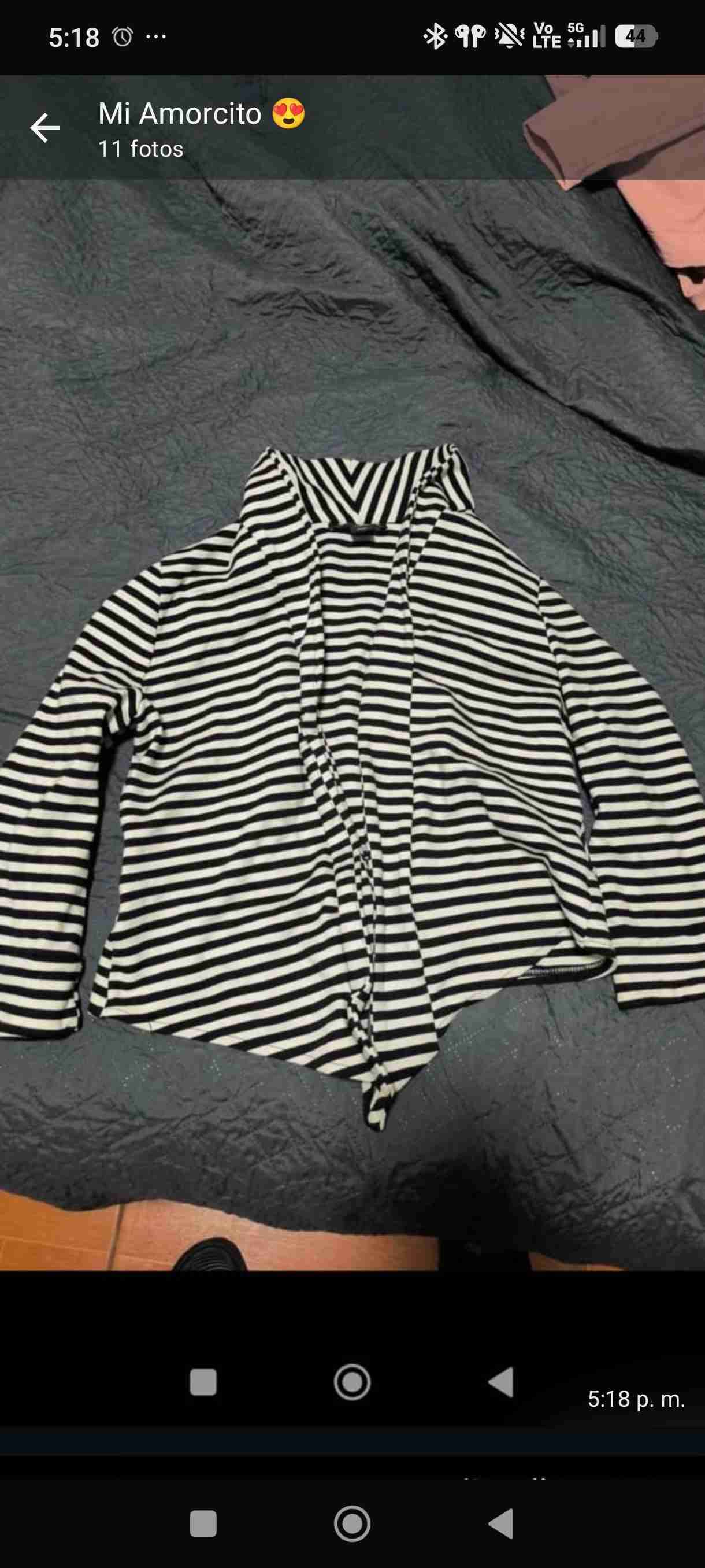 Vestido rojo con textura - miniatura 3