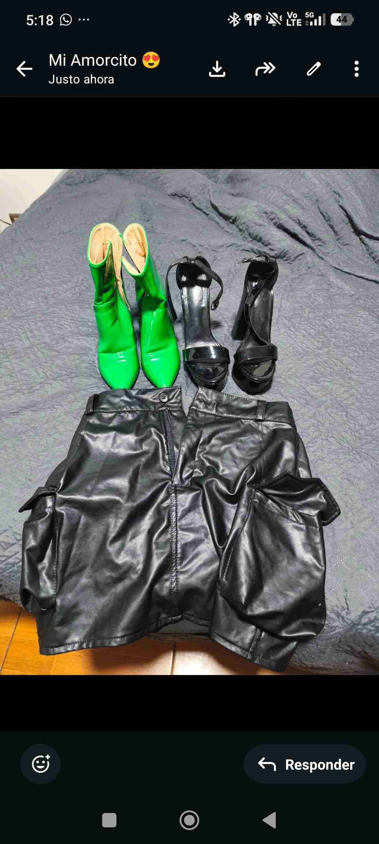 Vestido rojo con textura - miniatura 4