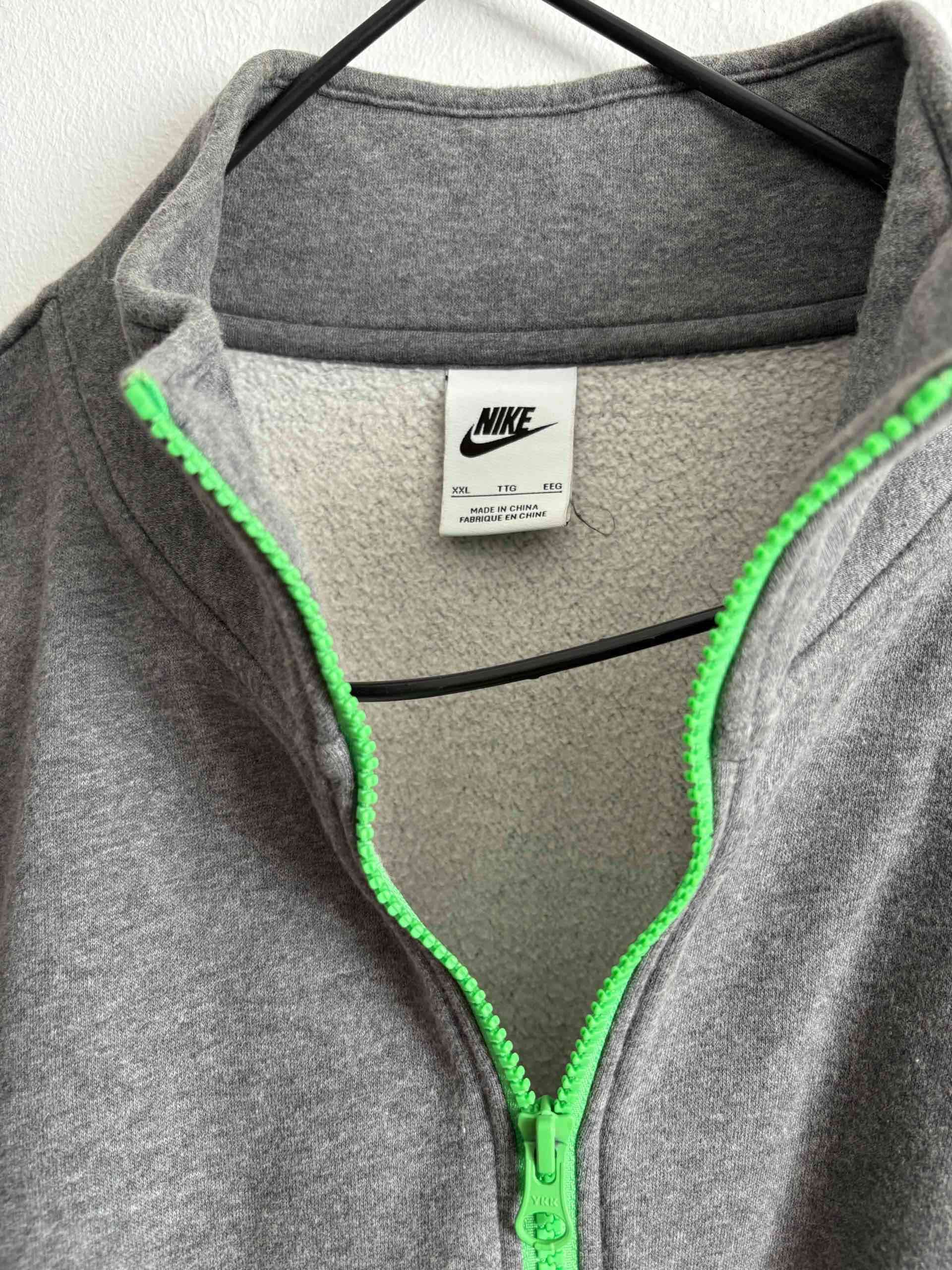 Polerón gris Nike con cierre verde - miniatura 3