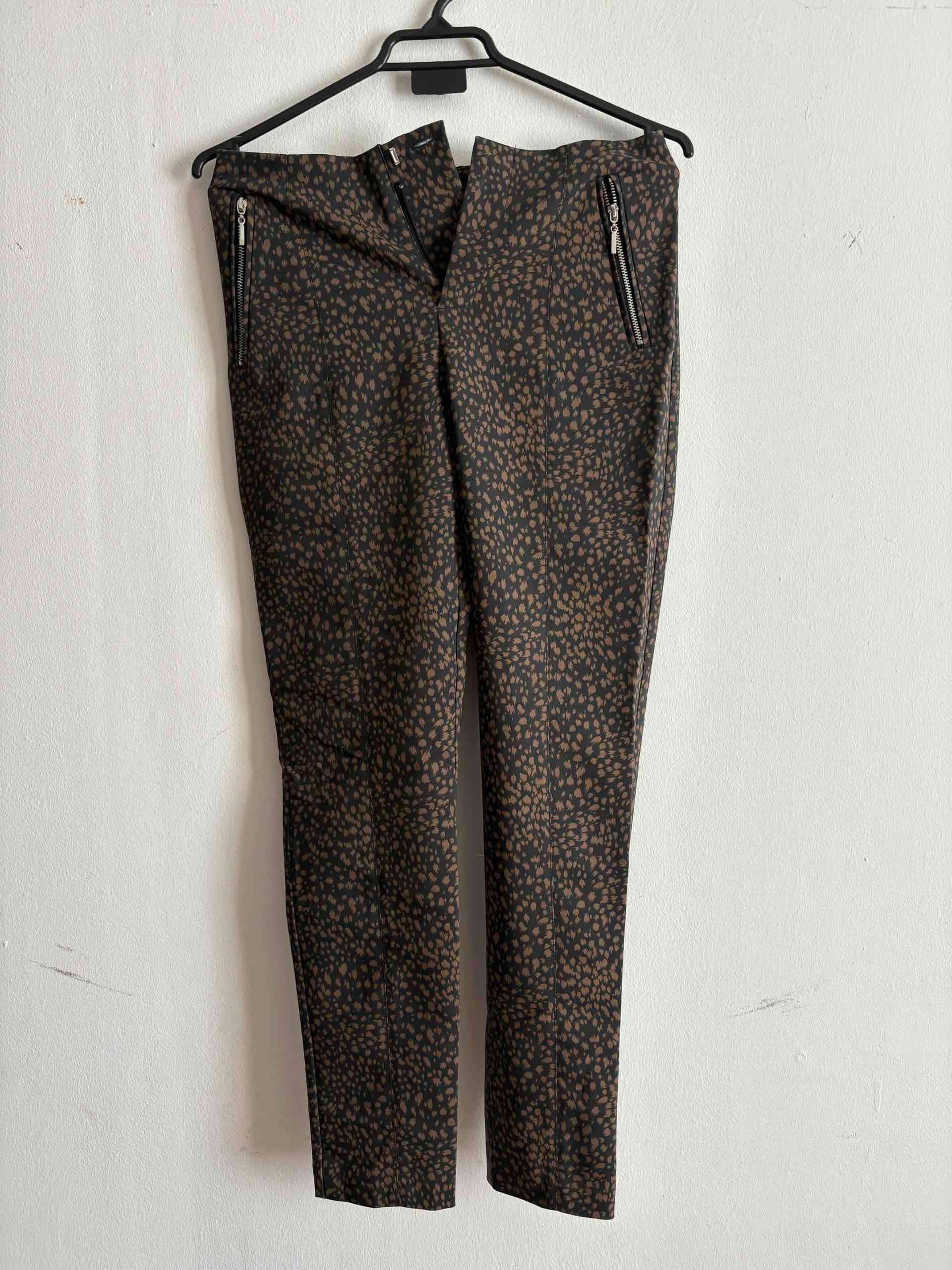 Pantalones con diseñ