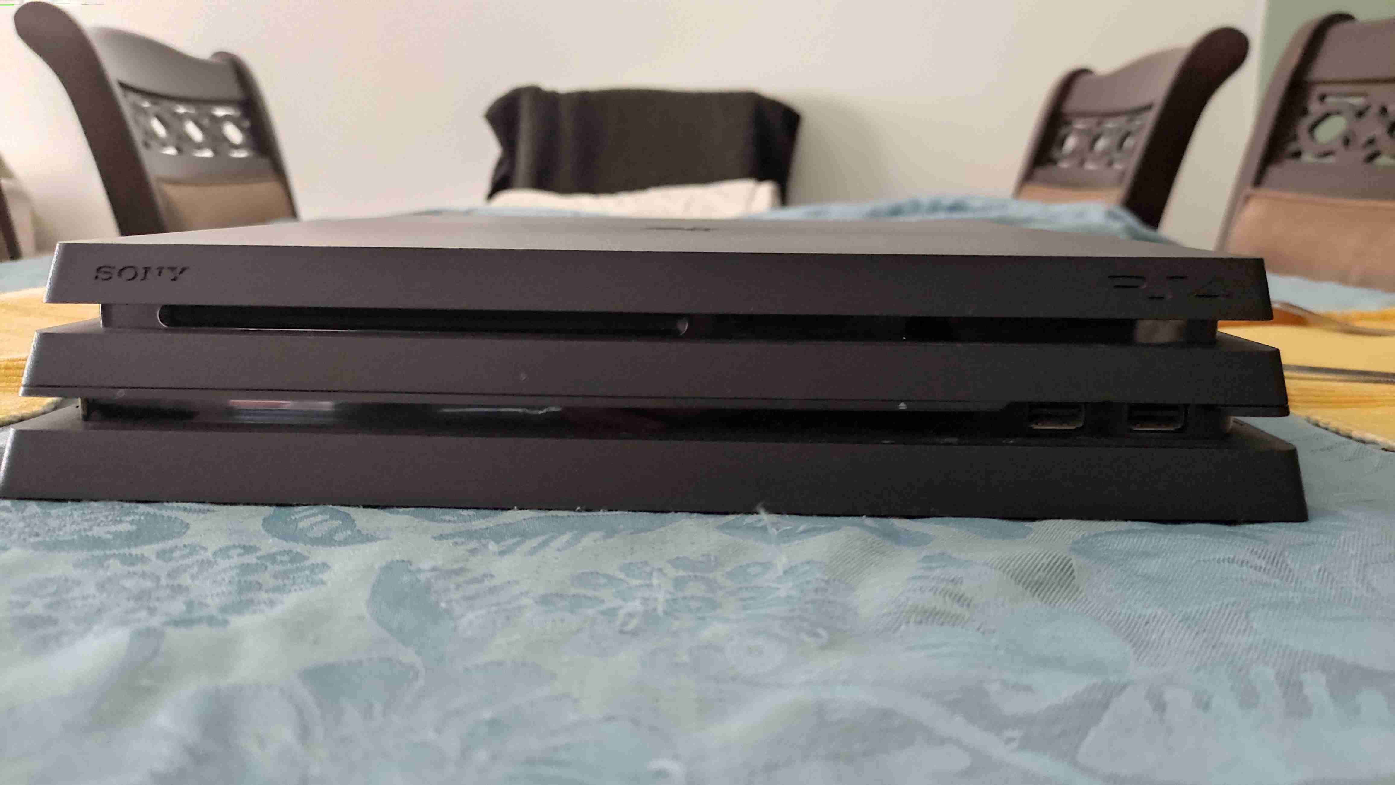 Consola PlayStation 4 Pro 1 TB - 2