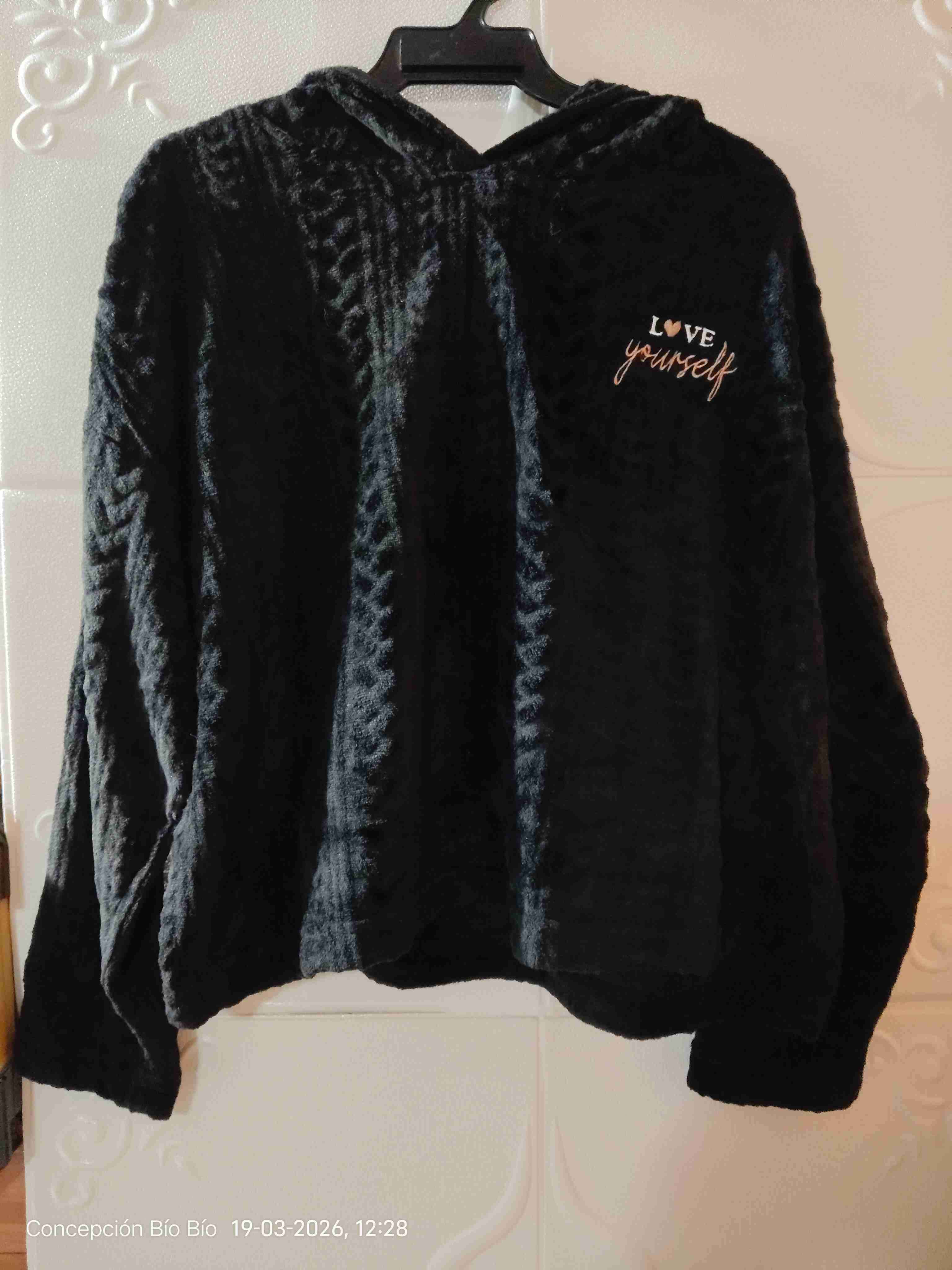 Polerón de felpa con capucha