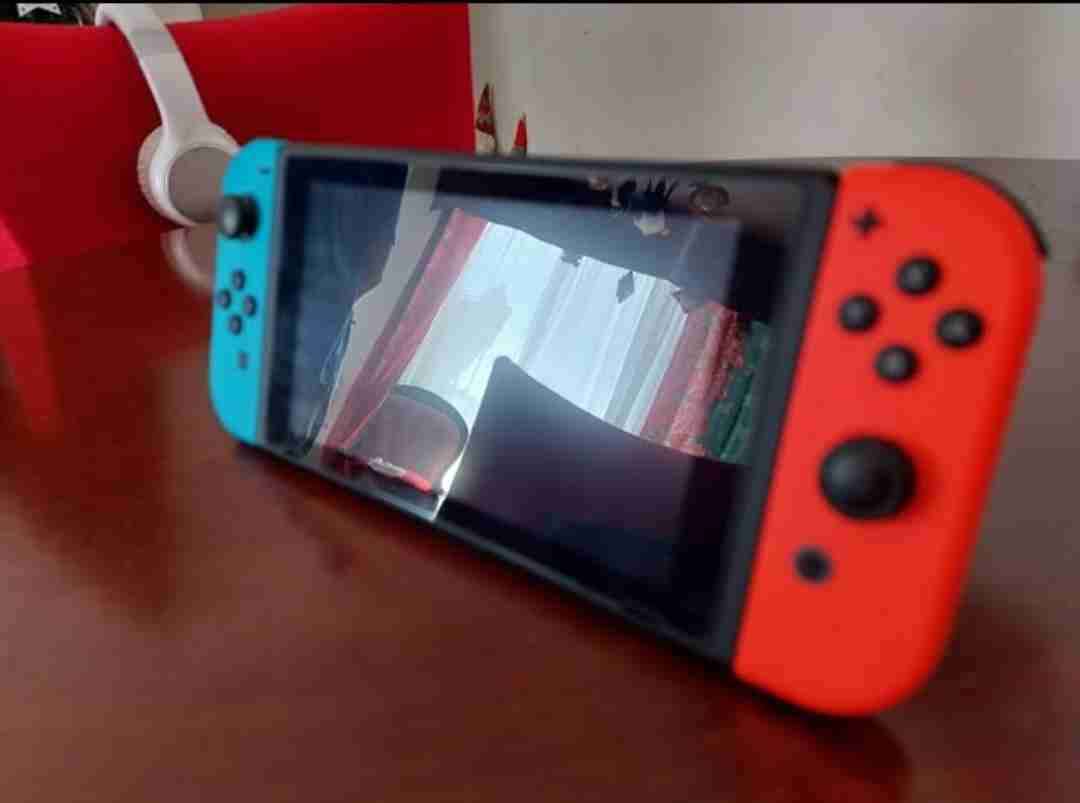 Consola portátil con accesorios - miniatura 6