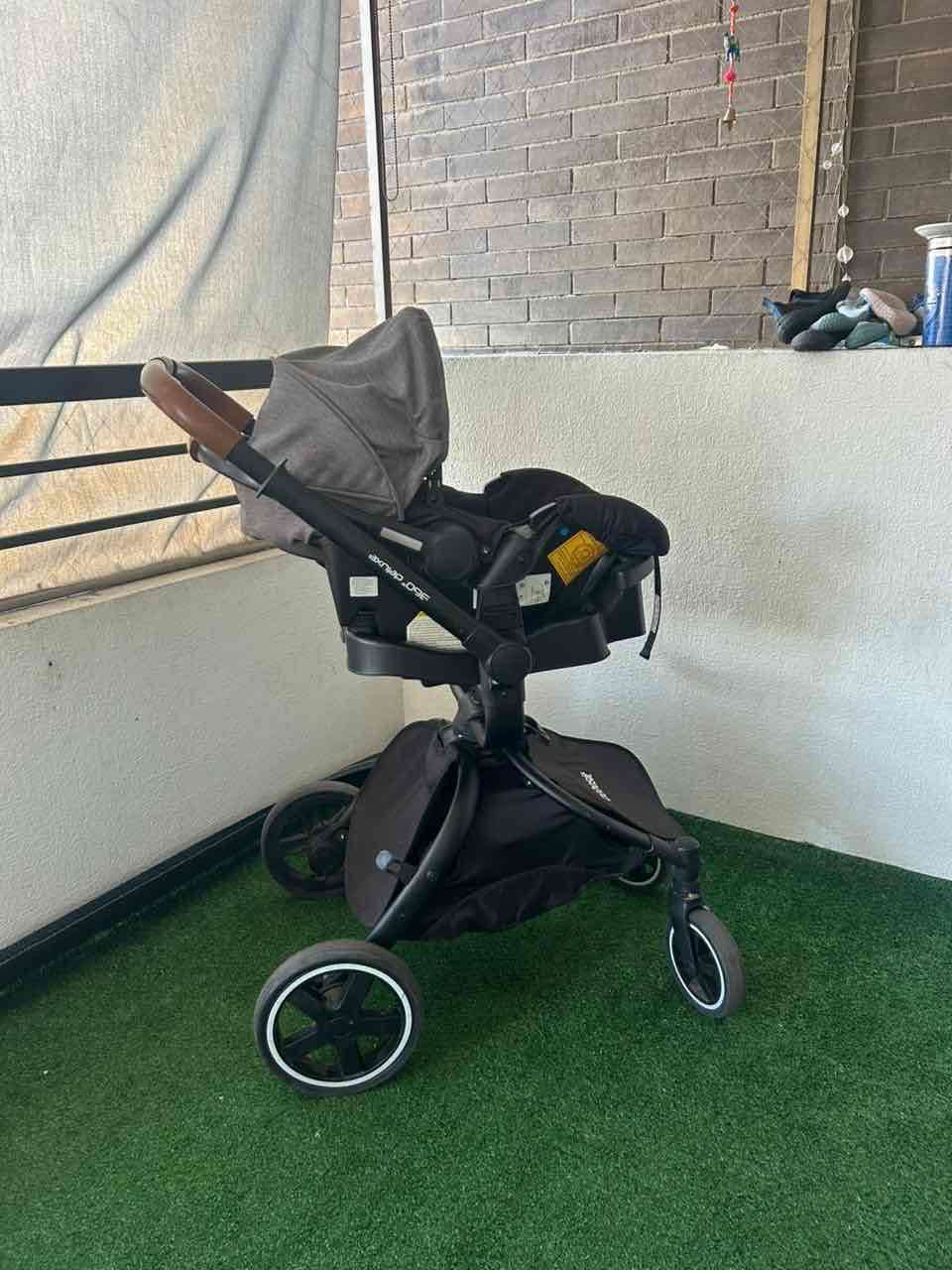 Coche de bebé Bebesit gris deluxe 360 - 5