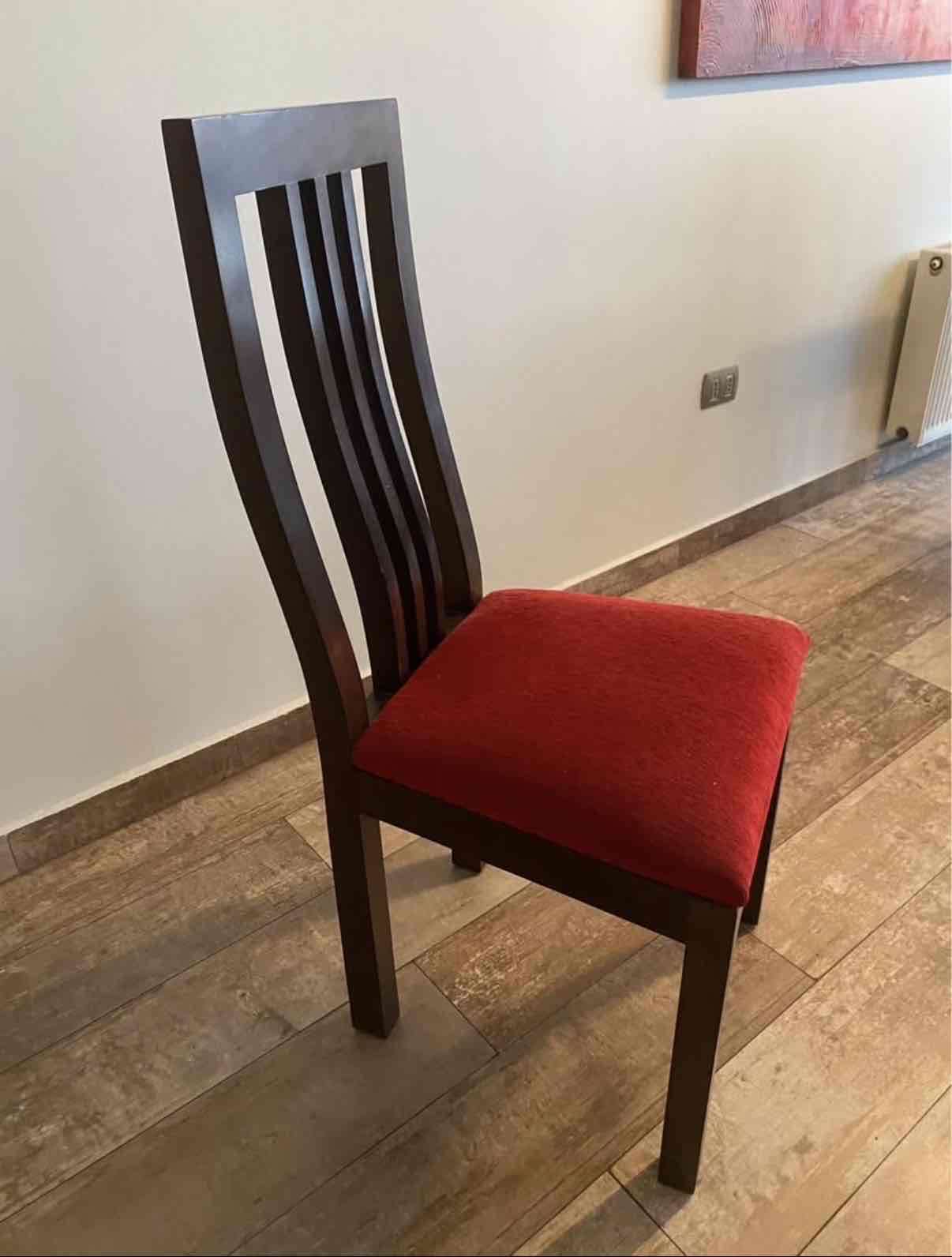 Juego de 6 Sillas de madera