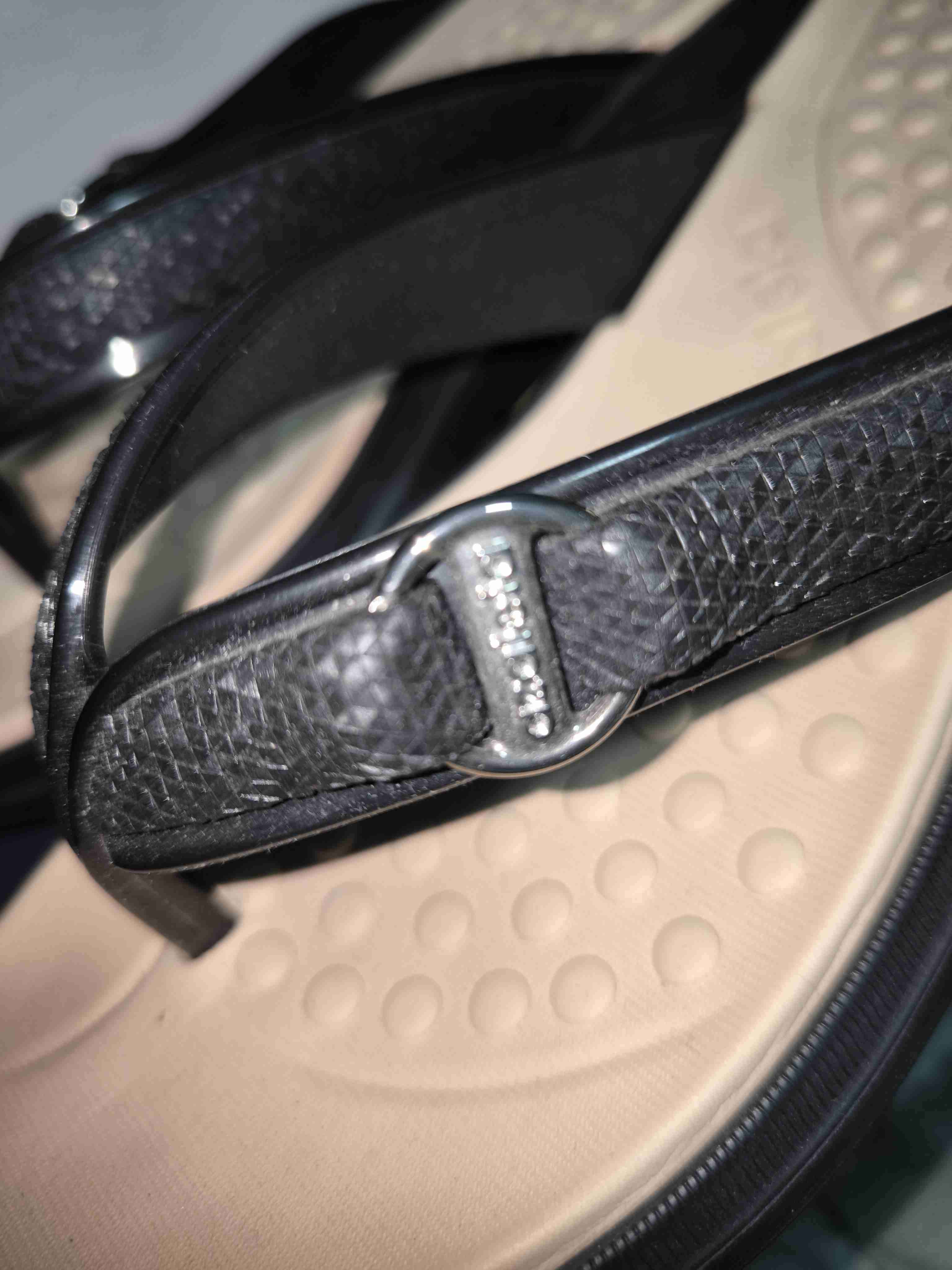 Sandalias flip-flop negras - miniatura 3