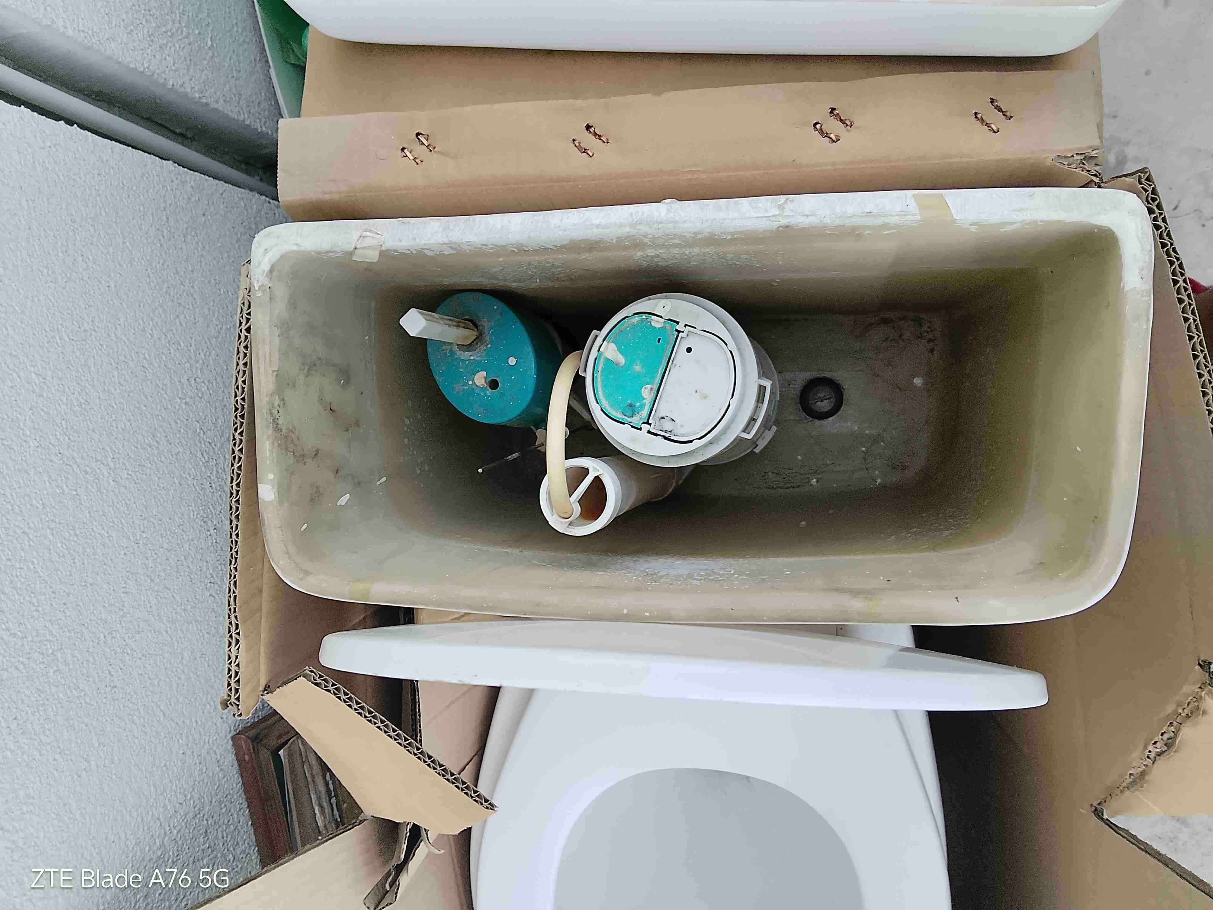 Inodoro blanco - miniatura 2