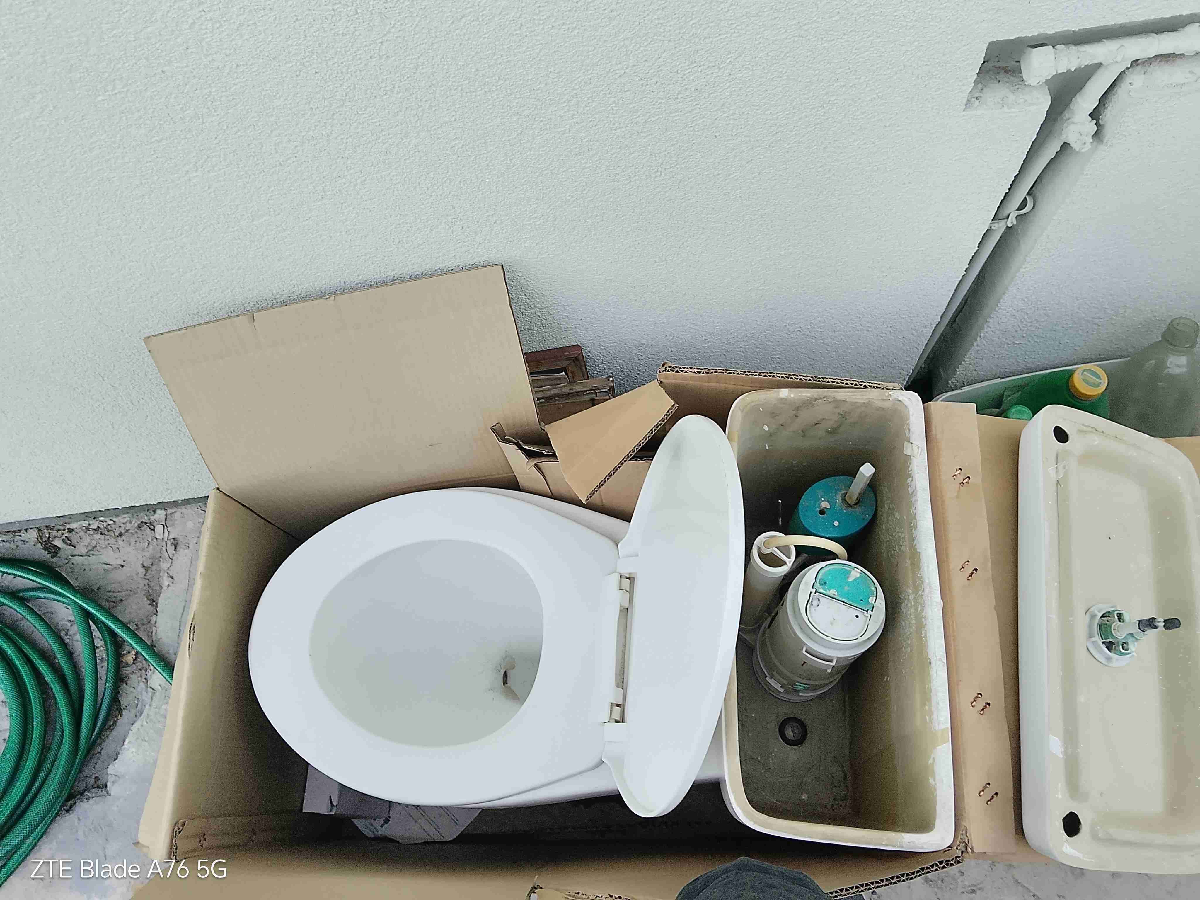 Inodoro blanco - miniatura 3