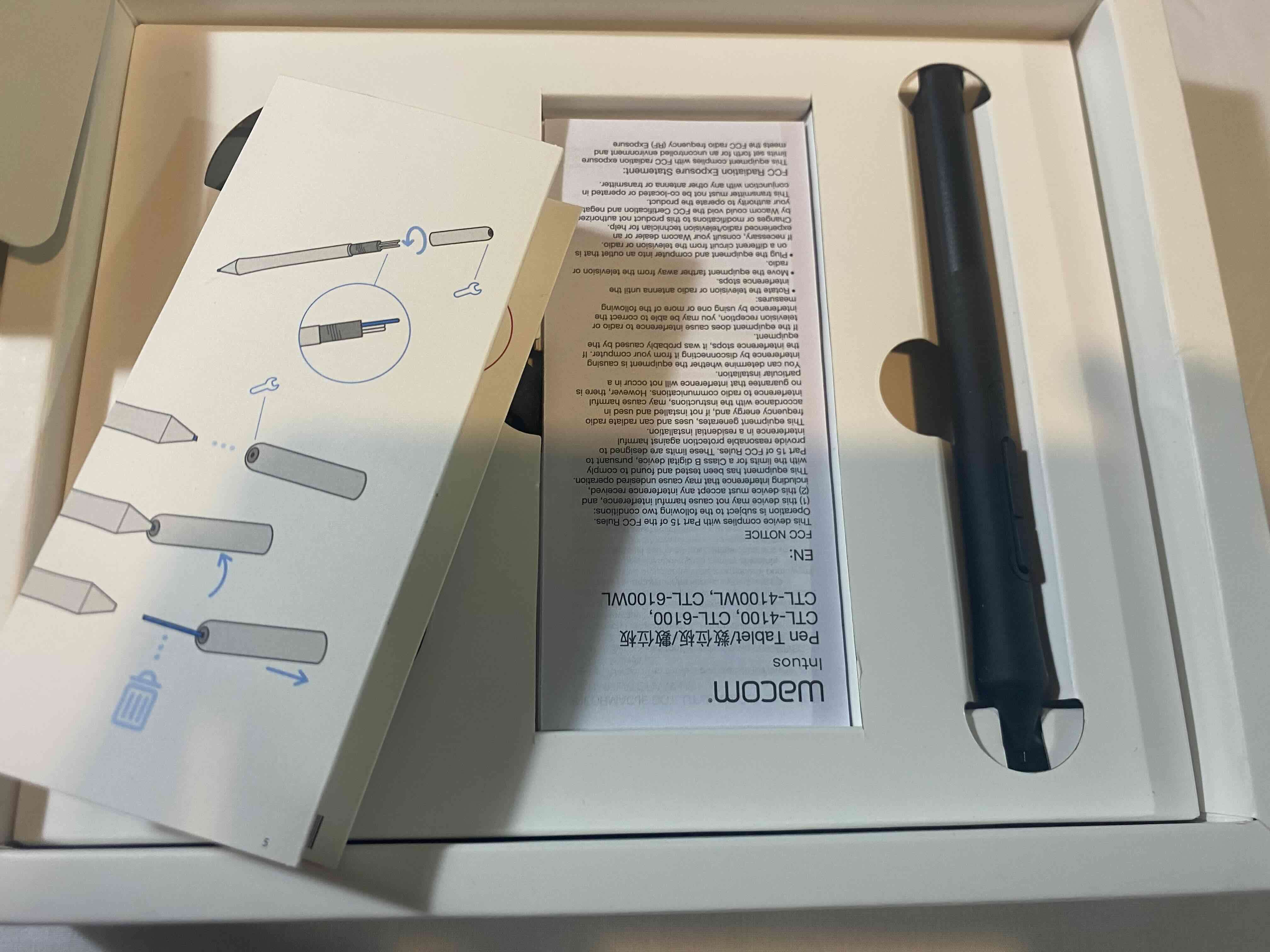 Tableta digitalizadora Wacom Intuos - miniatura 3