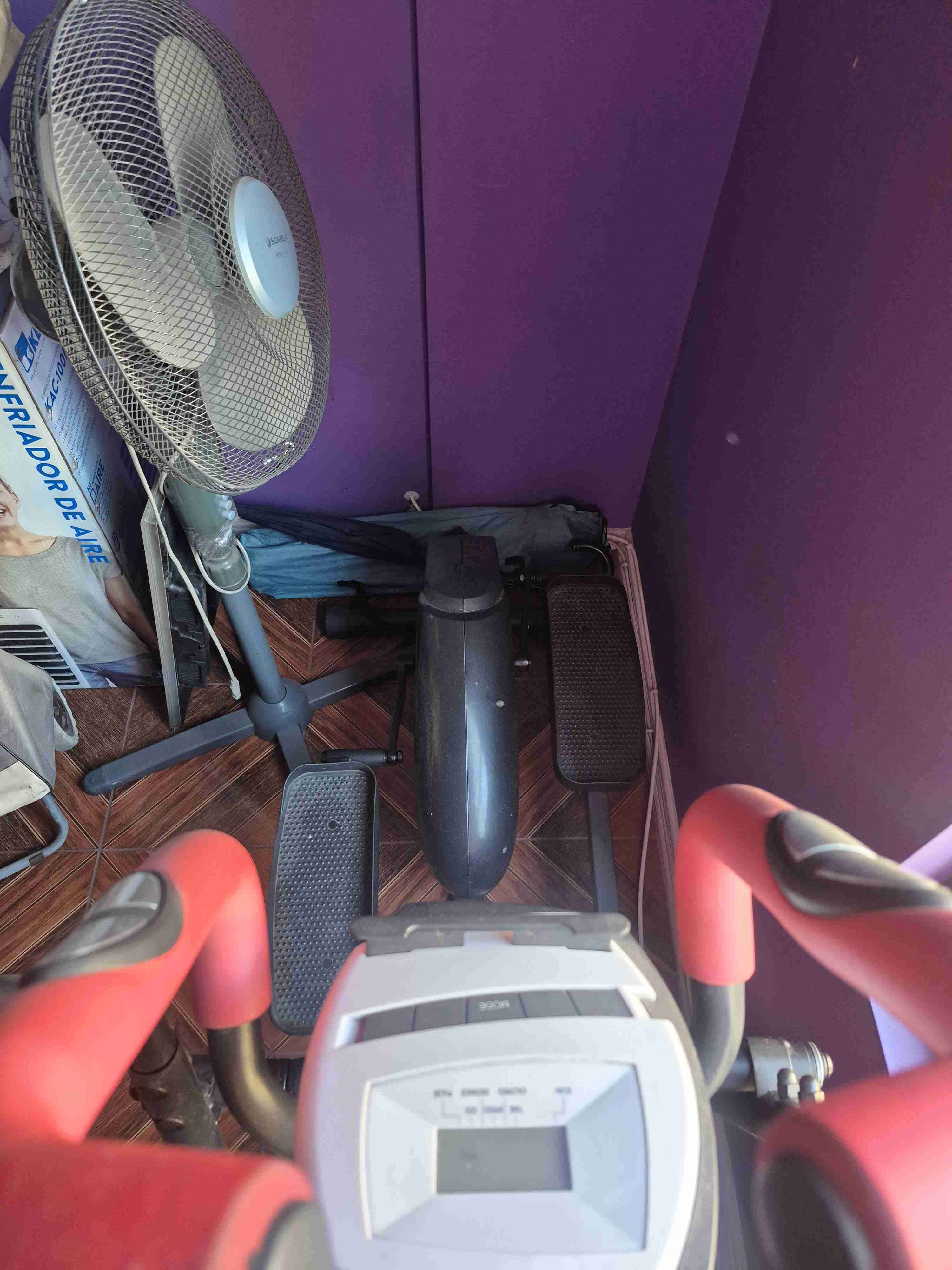 Máquina elíptica en buen estado - miniatura 4