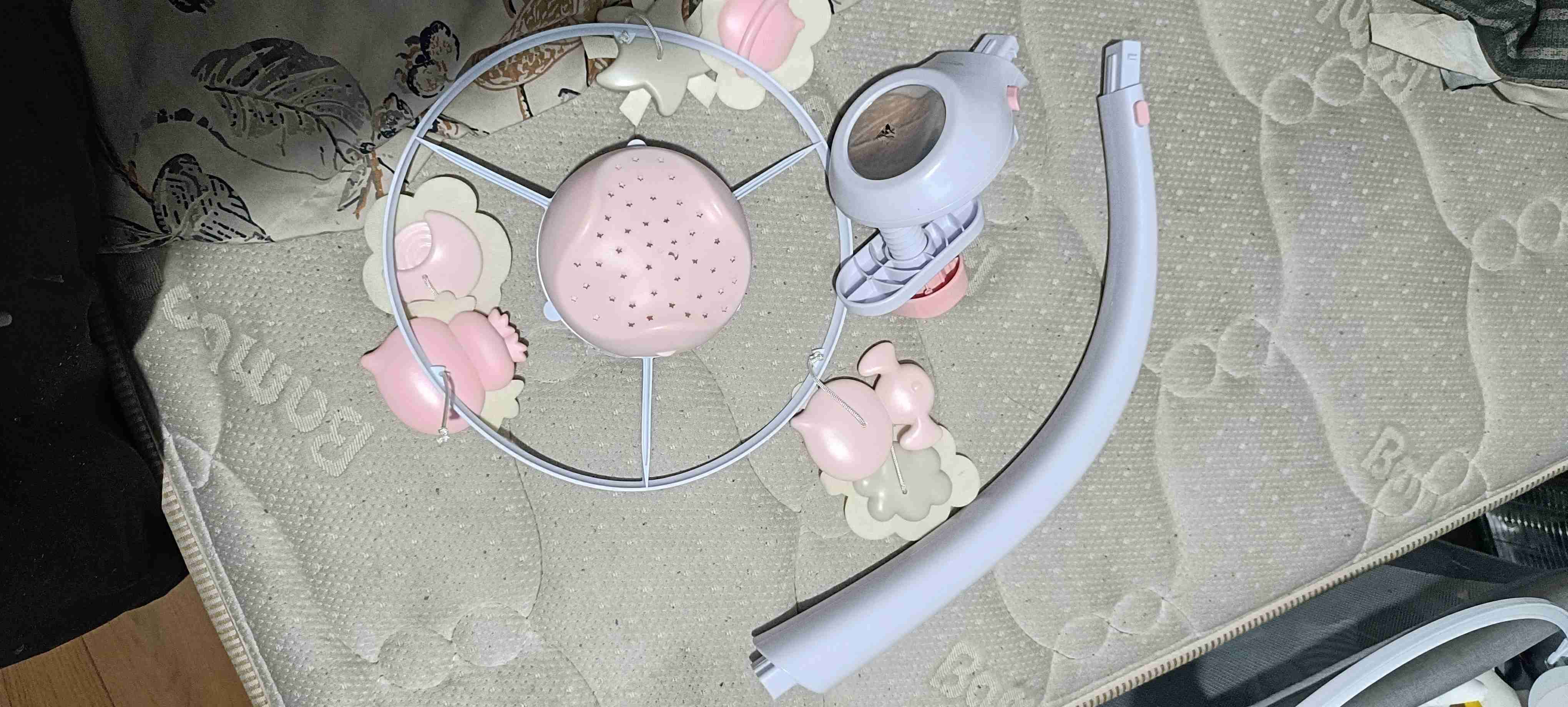 Móvil musical para cuna