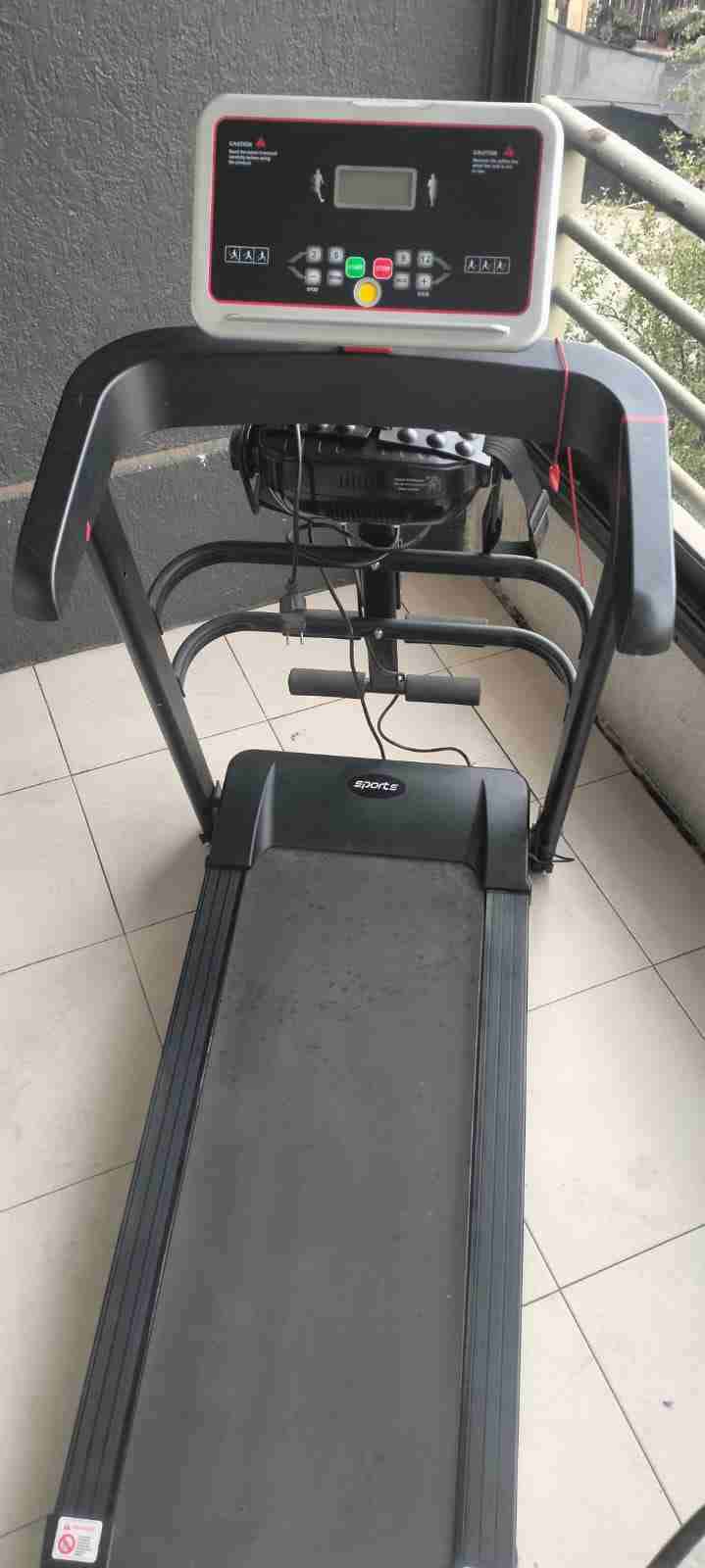 Caminadora deportiva con pantalla digital - miniatura 6