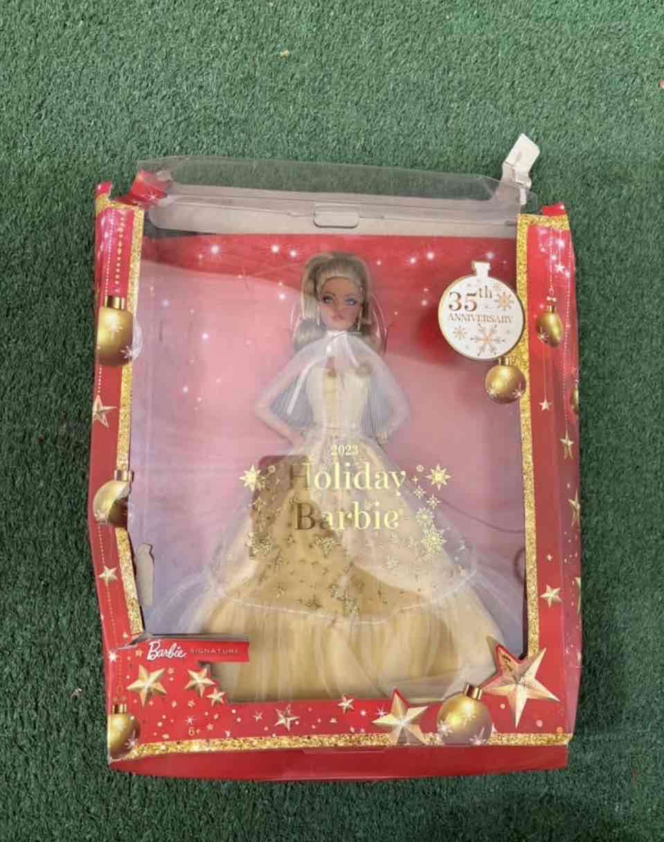 Barbie Holiday Signature 2023 ( caja en ma estado - miniatura 3