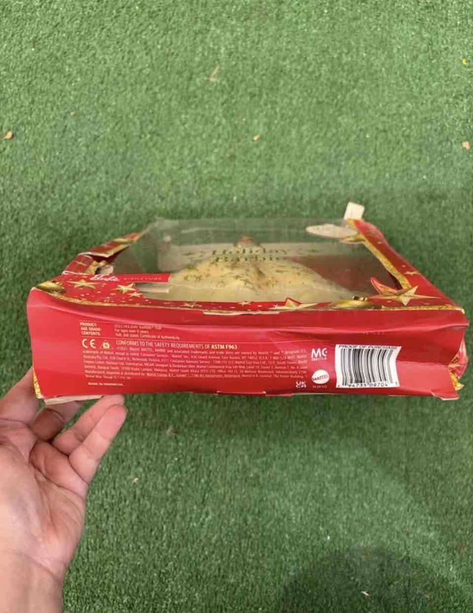 Barbie Holiday Signature 2023 ( caja en ma estado - miniatura 6