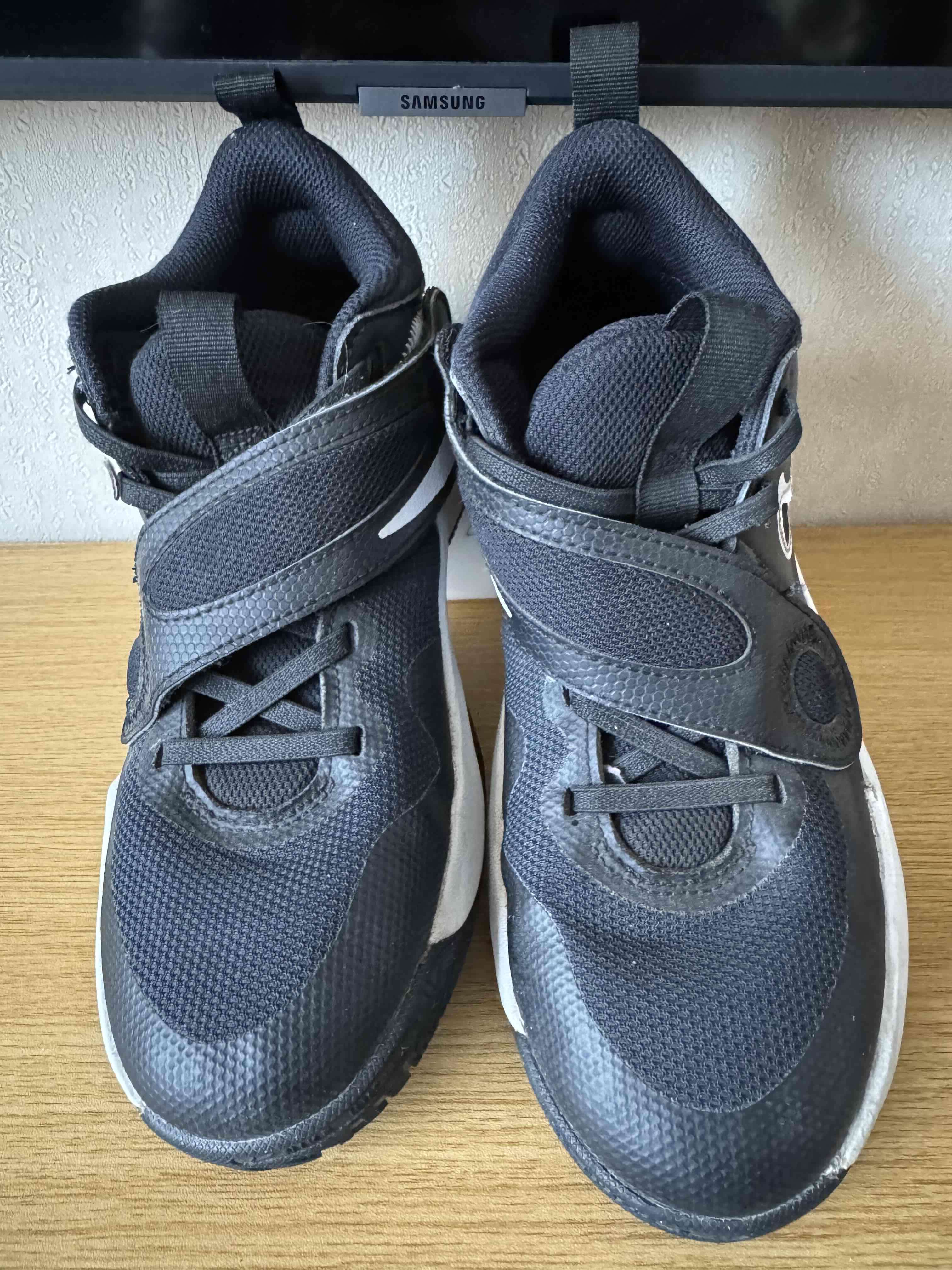 Zapatillas Nike Team Hustle D11