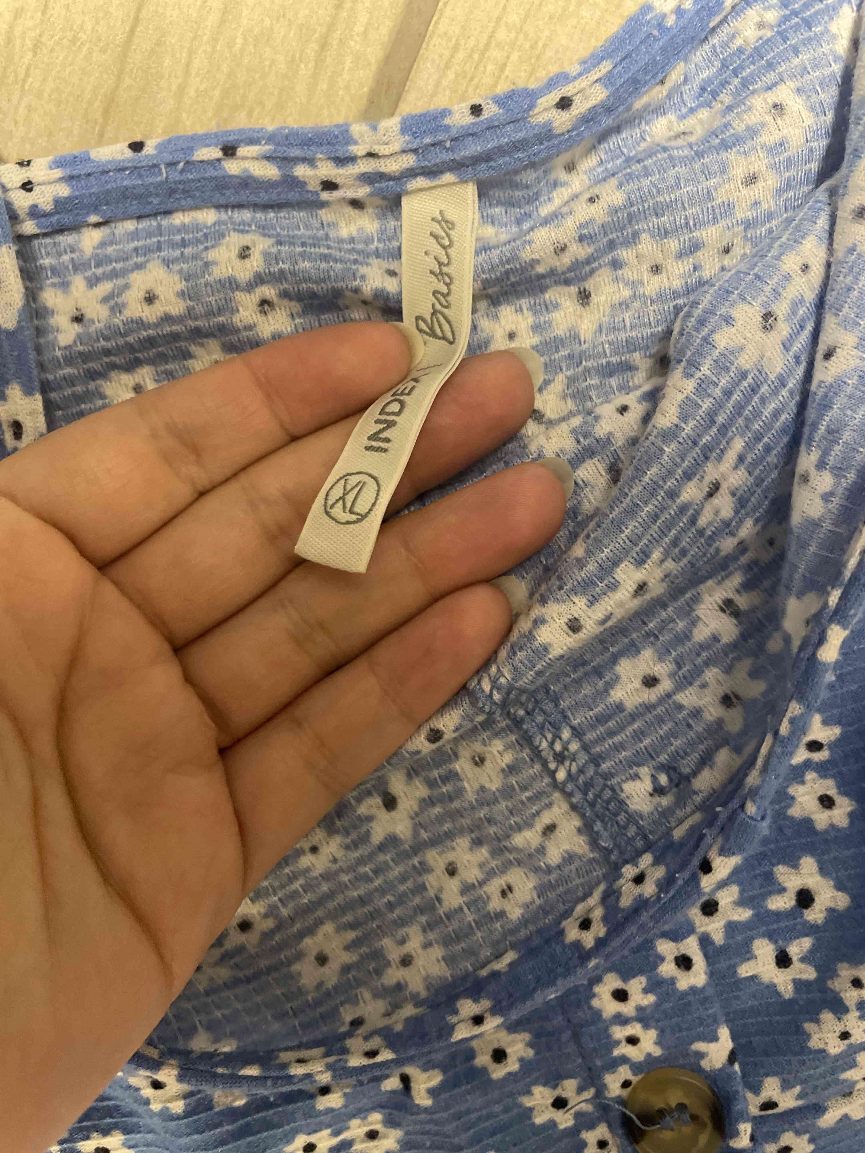 Vestido azul con flores - miniatura 2