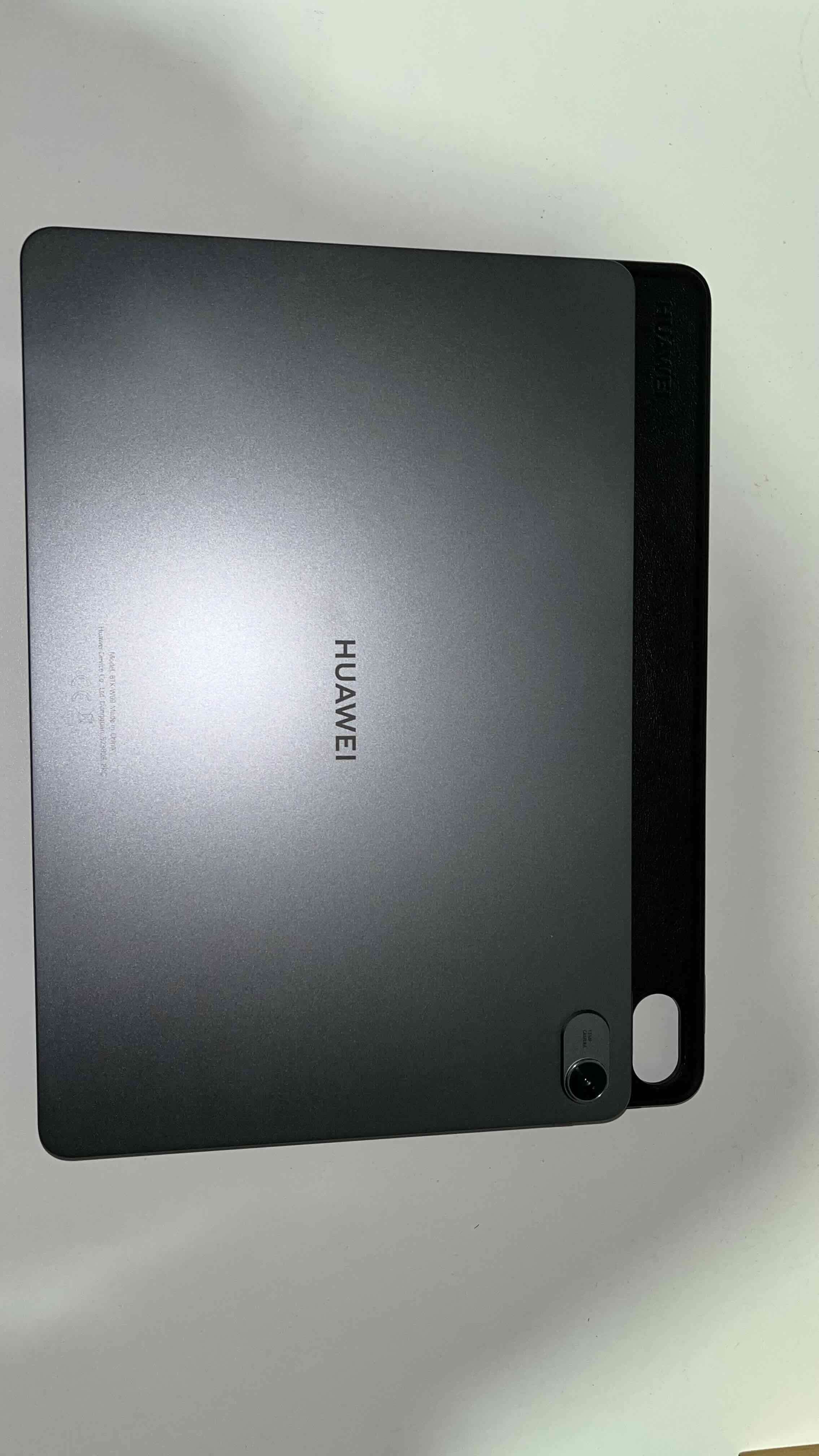 Tablet con teclado desmontable - miniatura 3