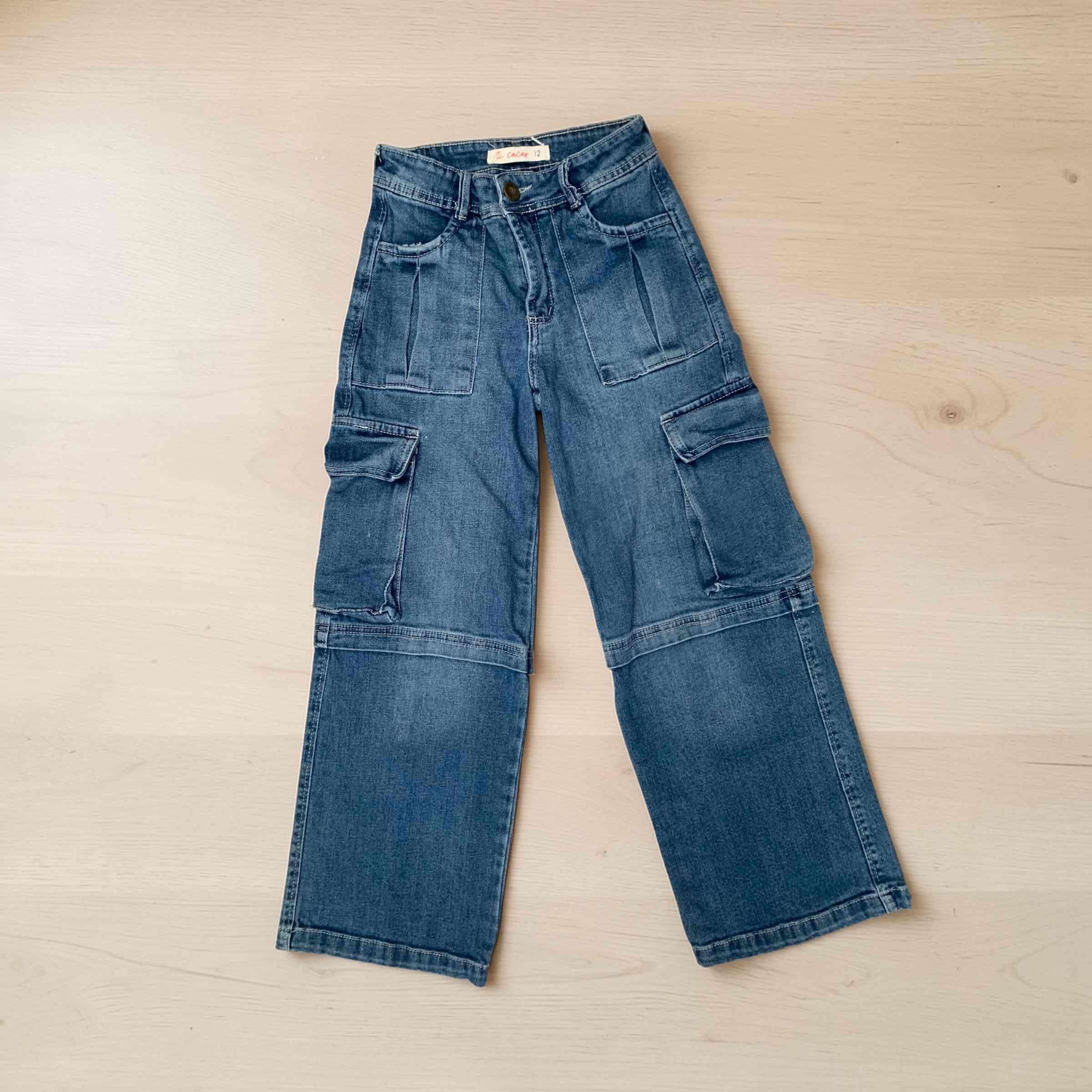 Jeans cargo niña Cacao