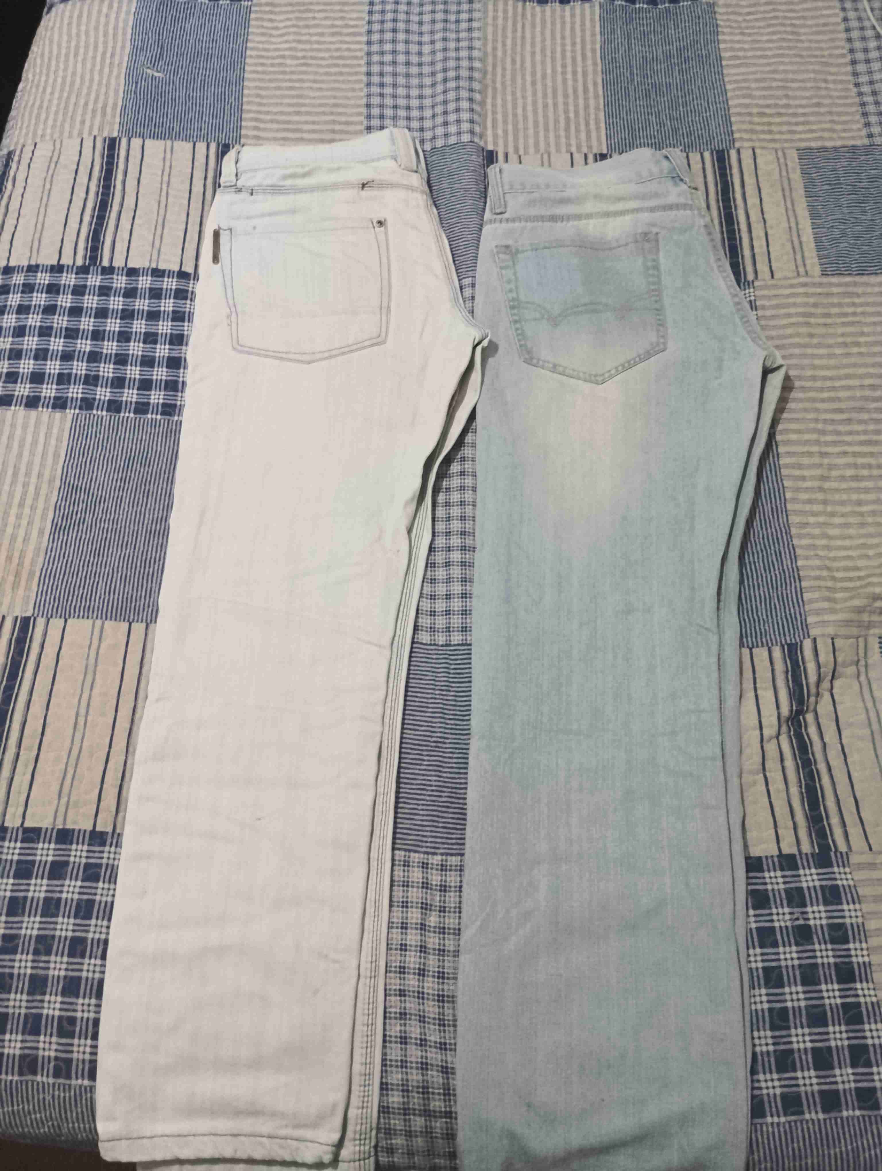 Pantalones jeans blanco y azul claro