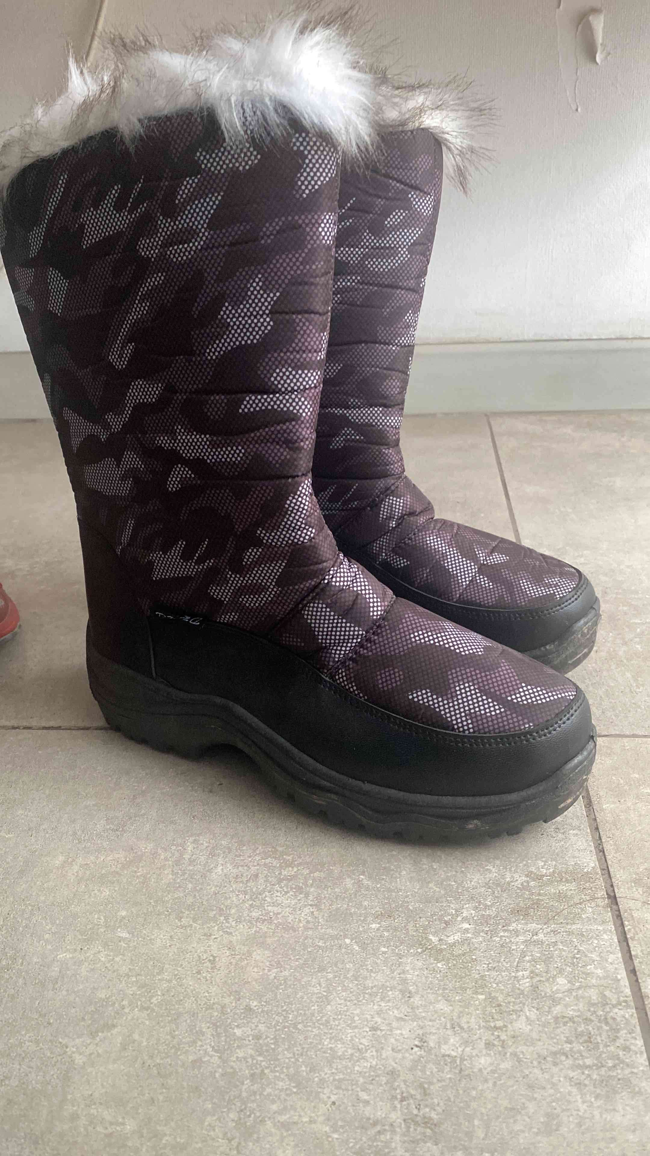 Lote de botas y zapatos variados - miniatura 4