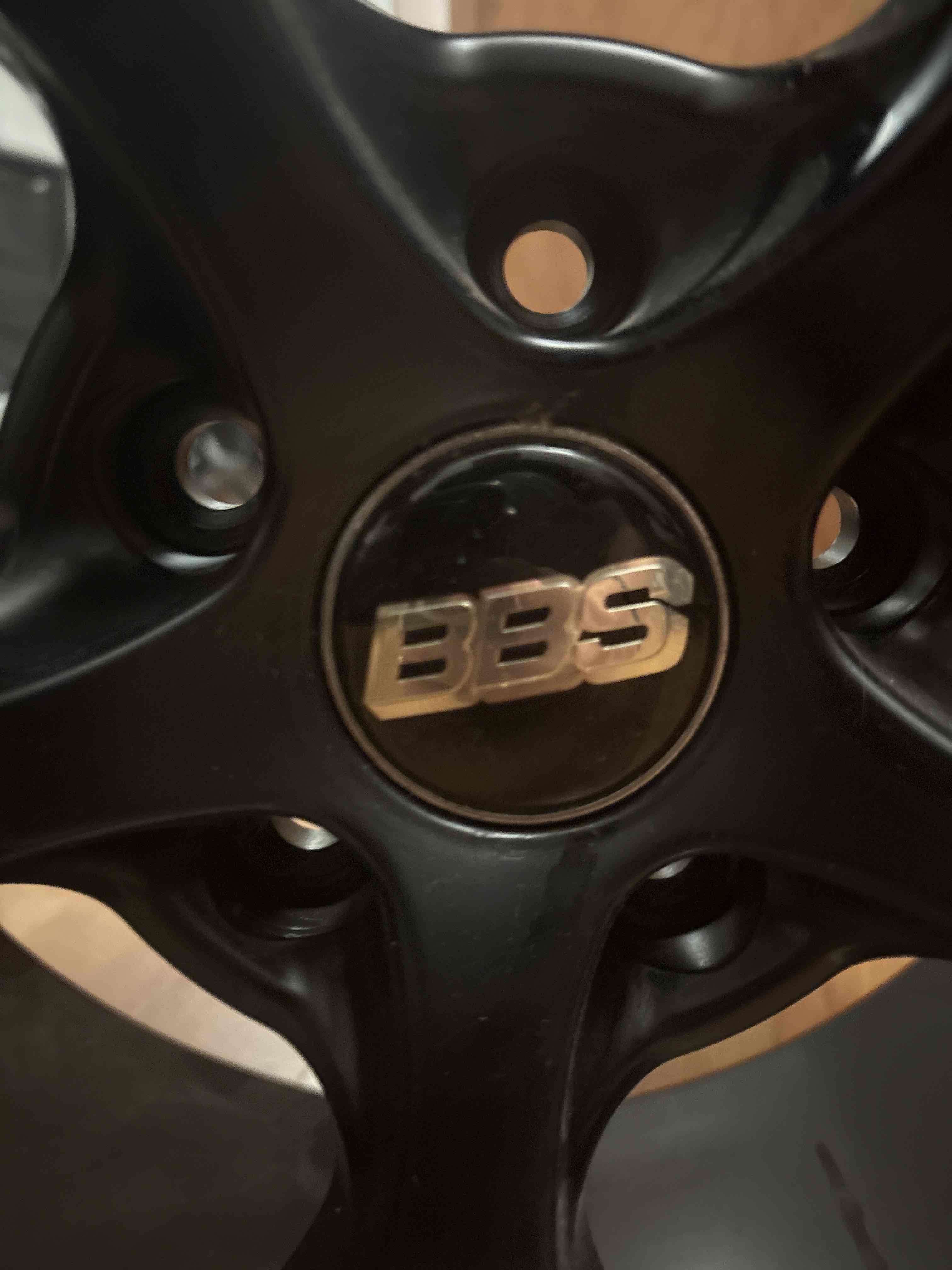 Llanta BBS negra deportiva - miniatura 3