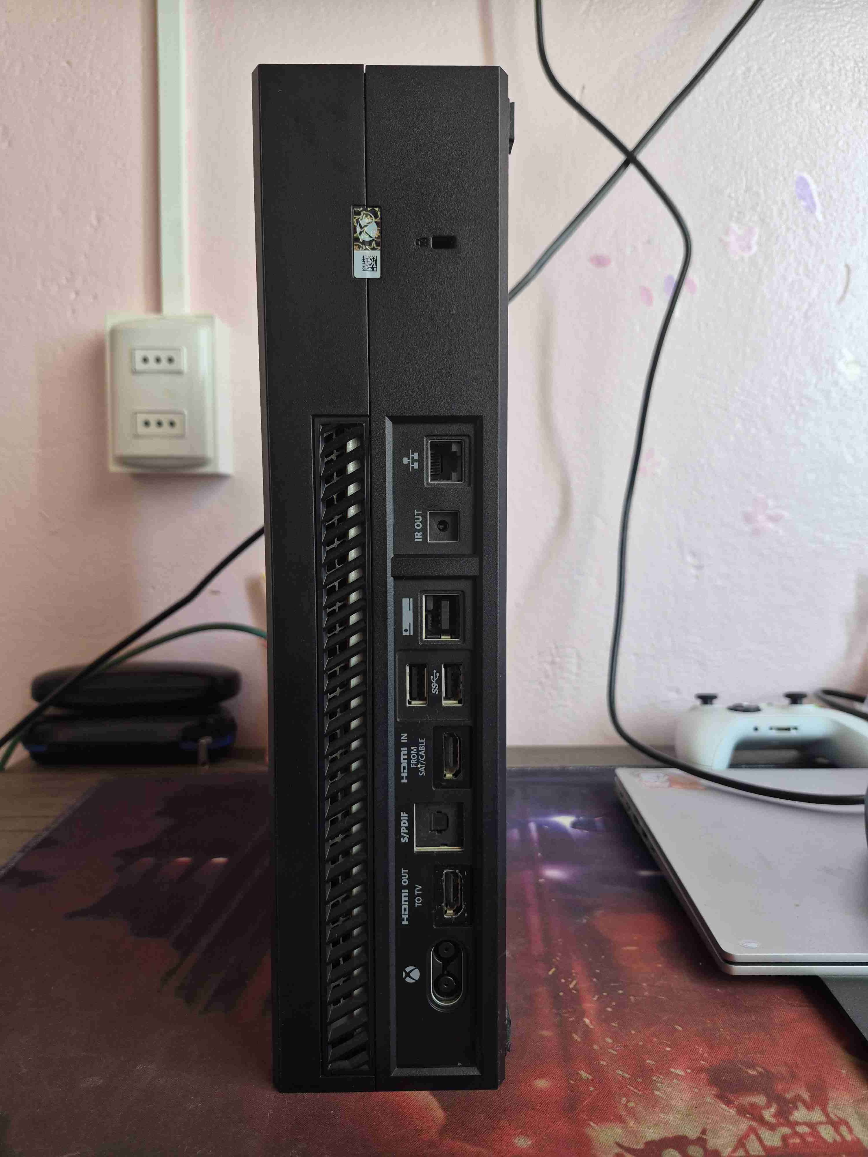 Consola Xbox One con control - miniatura 2