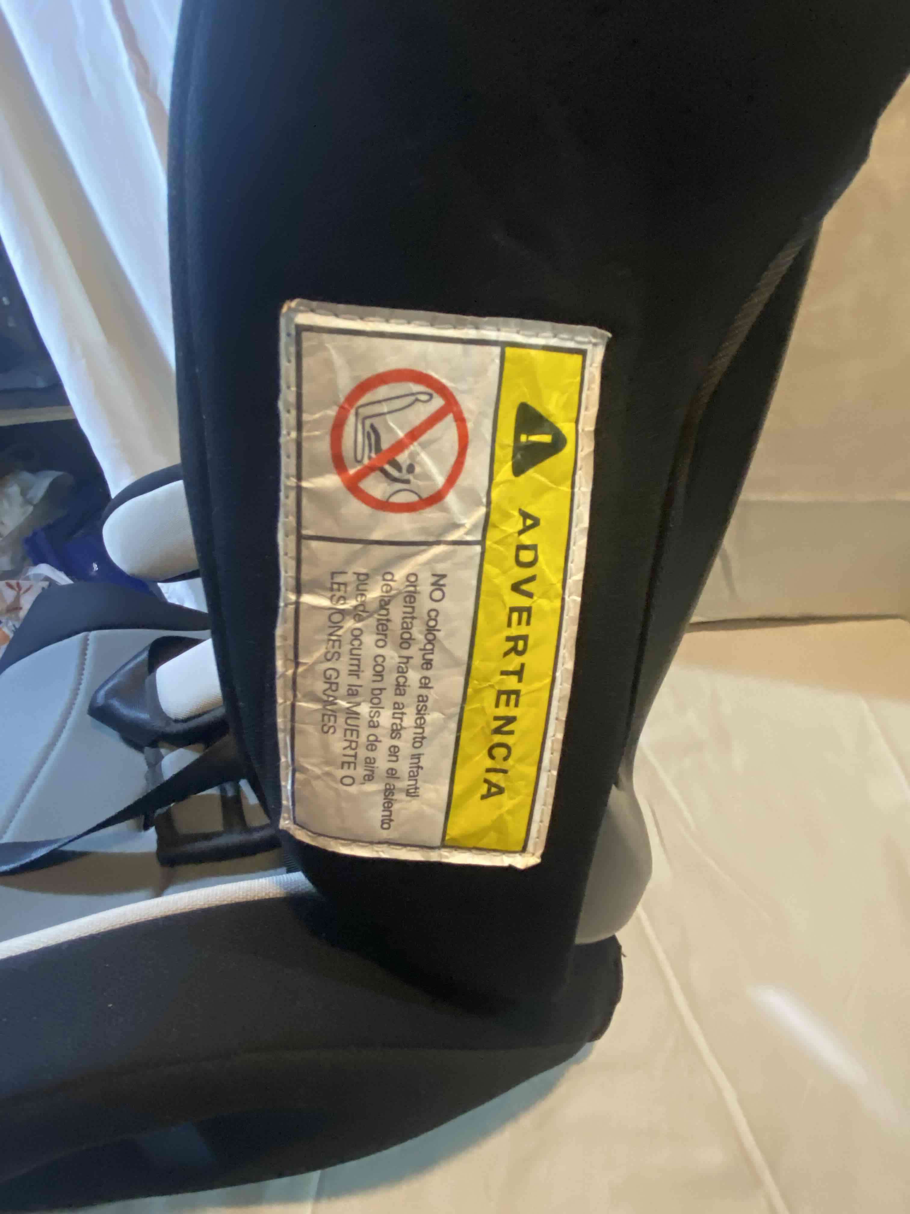 Silla de auto Bebesit gris y negro - miniatura 2