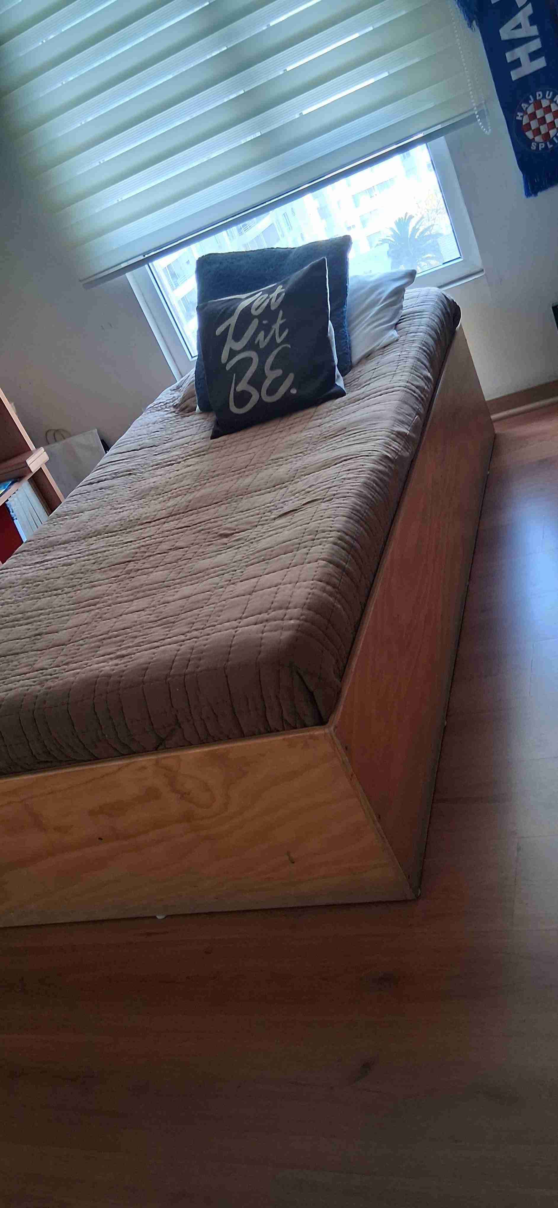 Cama 1,5 plazas + colchón